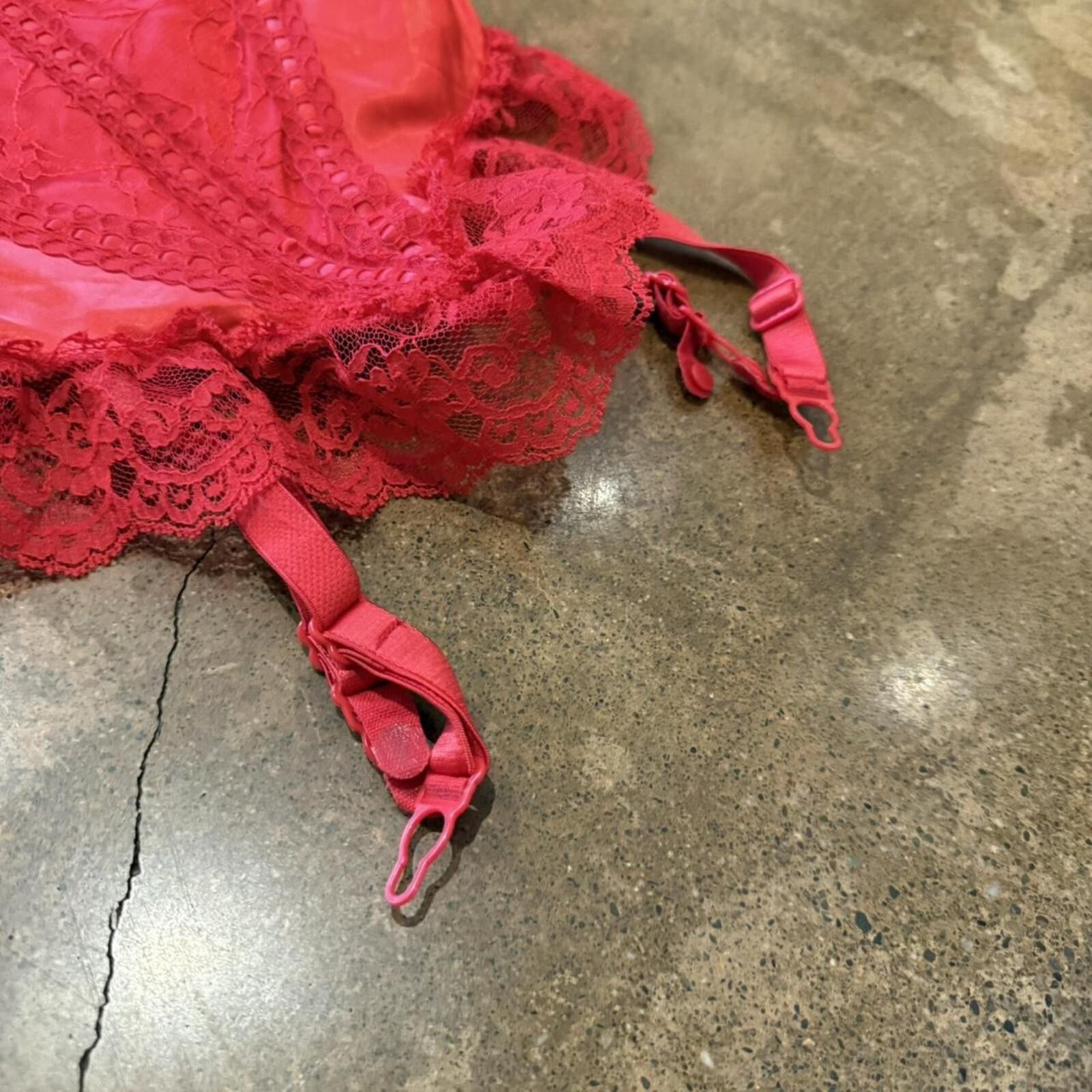 Other Red Lace Trim Garter Clip Frederick’s Corset Top Size ONE SIZE - 4 Thumbnail