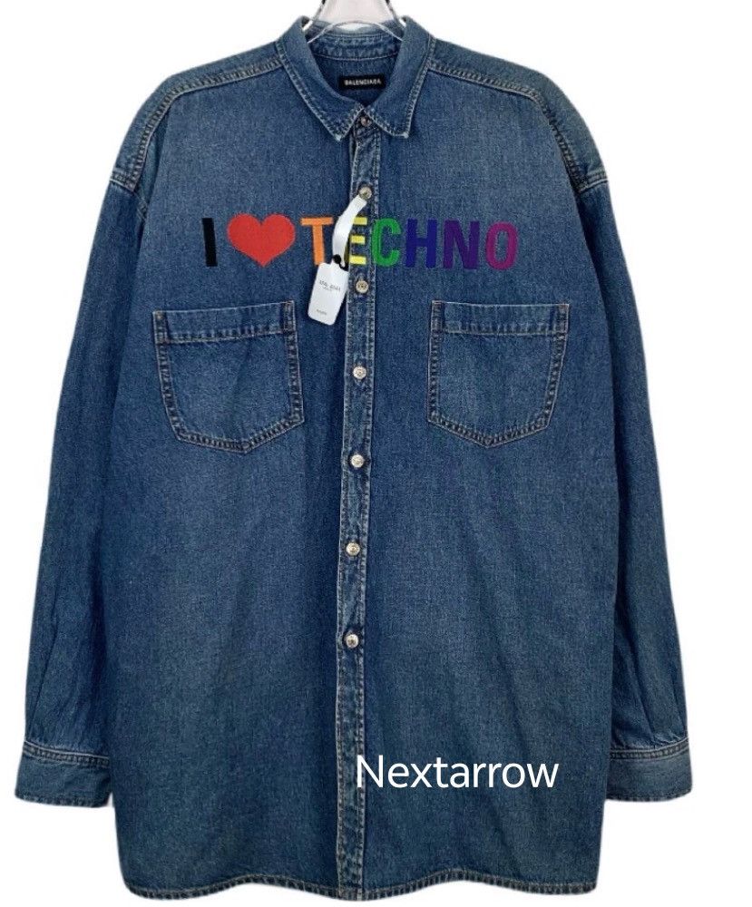 Balenciaga Balenciaga Blue denim shirt with embroidered letter collar Size US S / EU 44-46 / 1 - 1 Thumbnail