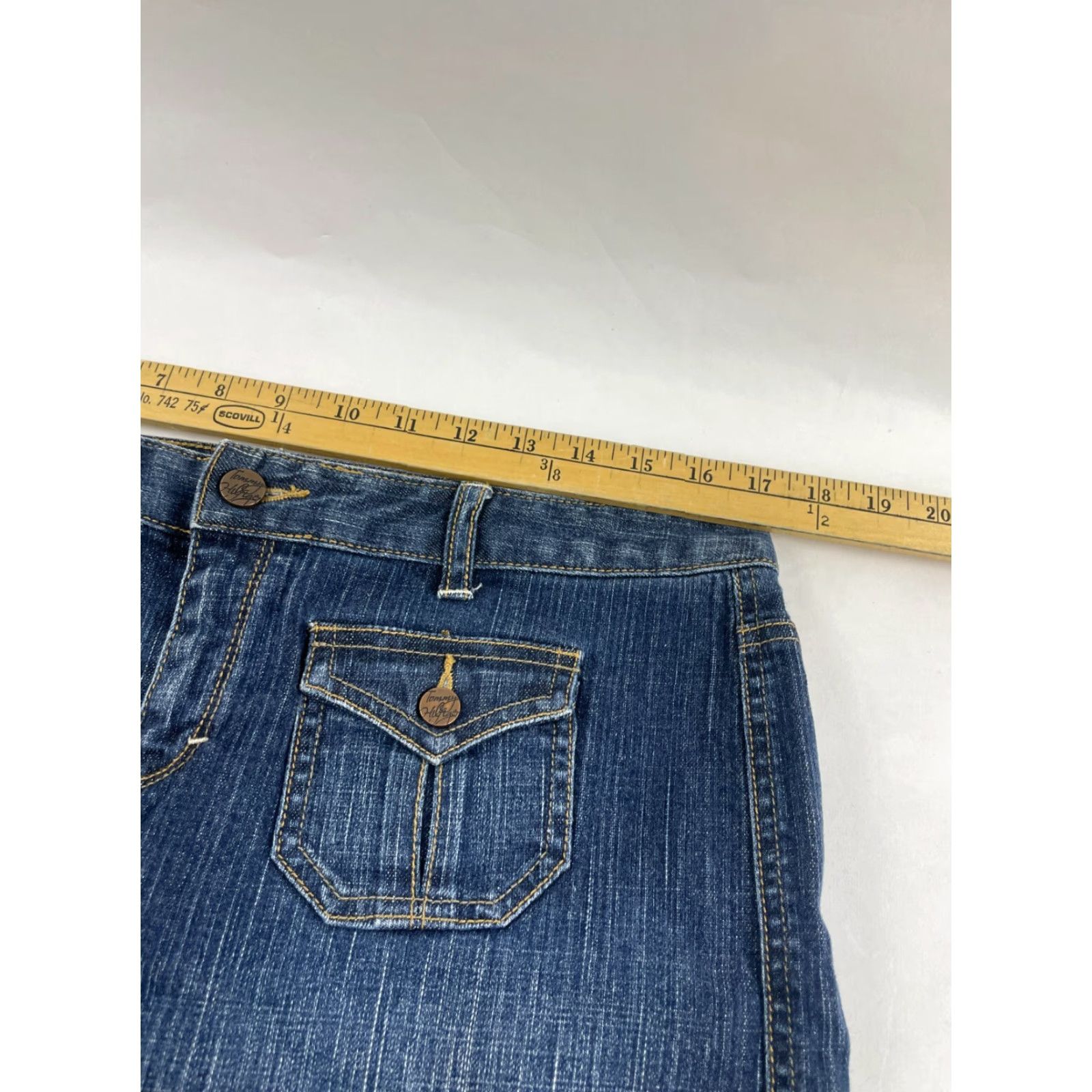 Tommy Hilfiger Tommy Hilfiger Jeans Skirt Women's Size 10 Blue Denim Pockets Mini A-Line Flaps Shirt? Size 32" / US 10 / IT 46 - 5 Thumbnail