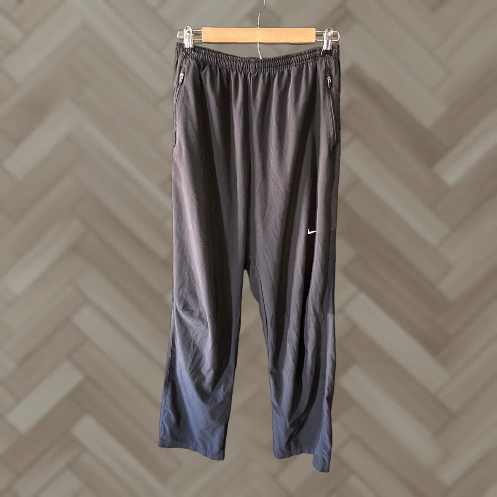 Nike VINTAGE Nike Dri-Fit Mens Black Sweatpants Size Medium Pull On Ankle Zippers Mens Size US 31 - 1 Thumbnail