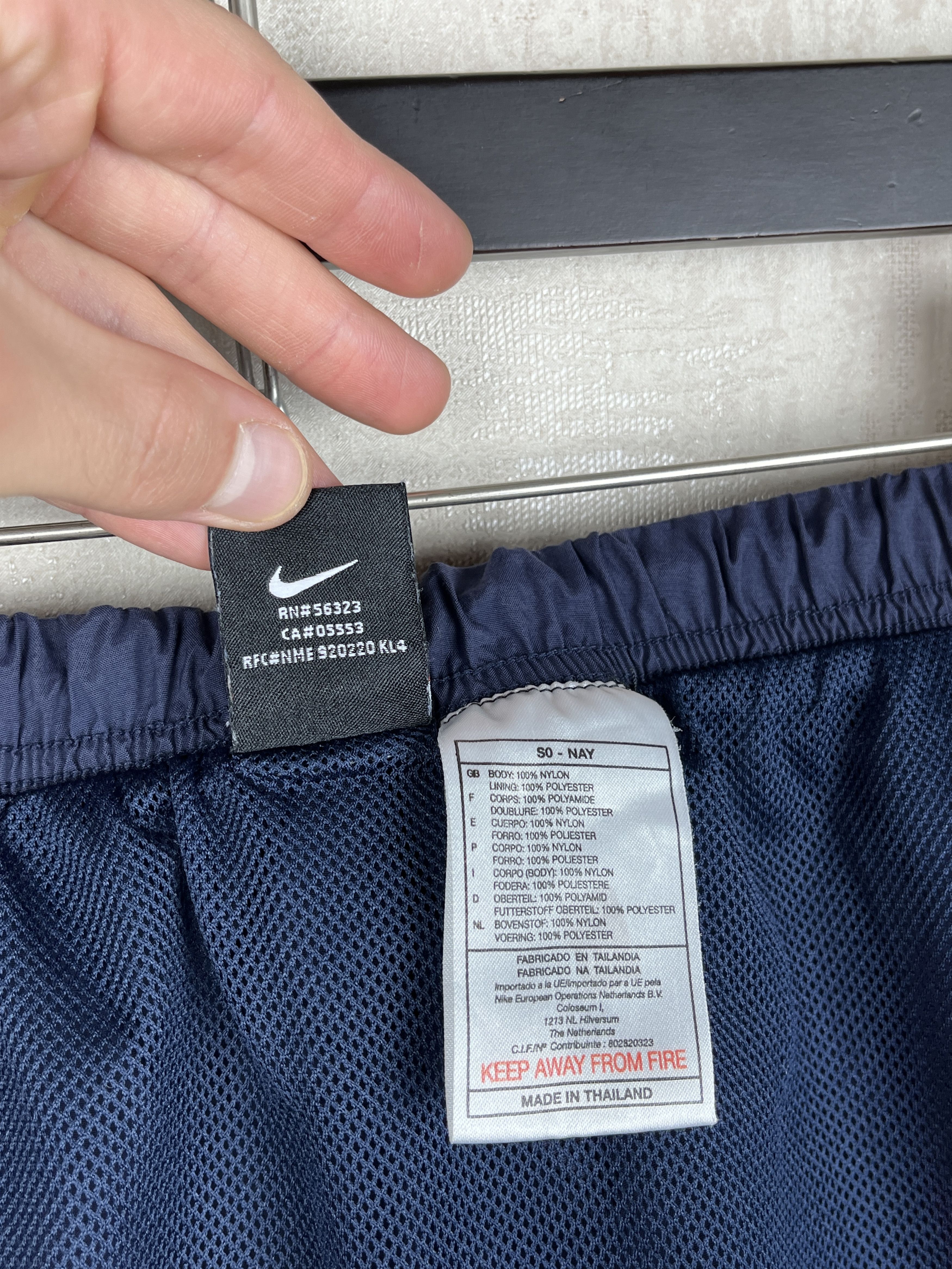 Nike 90's Nike Small Swoosh Vintage Nylon Swim Shorts Size XL Size US 38 / EU 54 - 12 Thumbnail