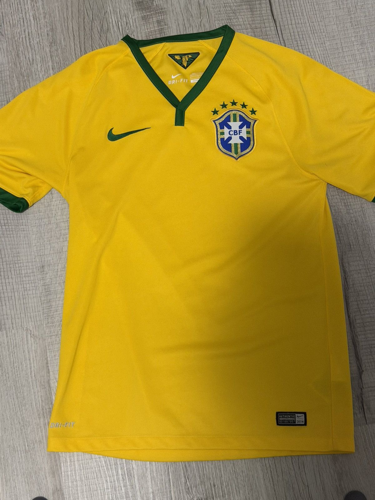 Nike Authentic 2014 Brazil Jersey Size US S / EU 44-46 / 1 - 1 Thumbnail