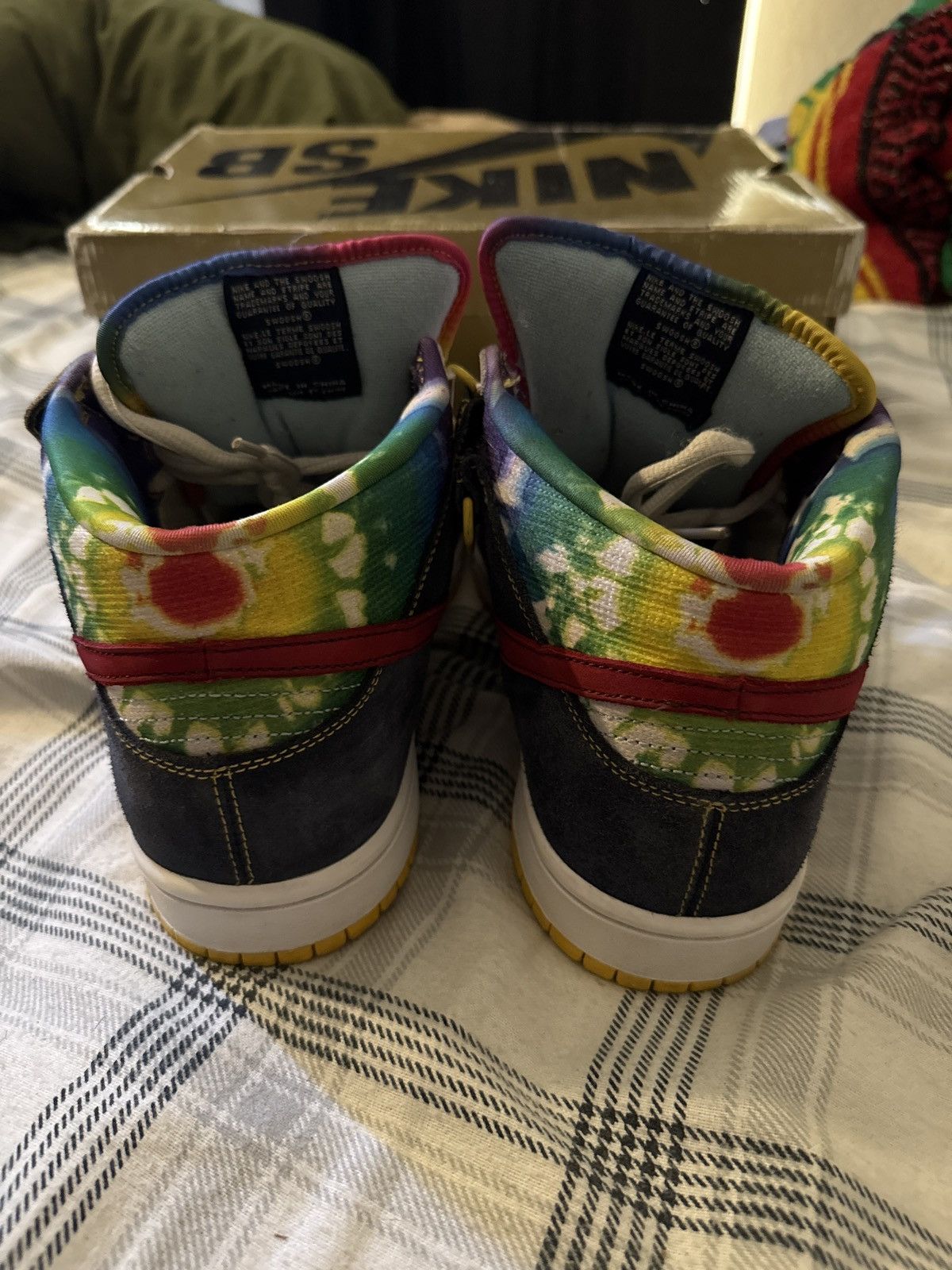 Nike SB Size 11 - Nike SB Dunk Mid Tie Dye 2008 (314383-461) Size US 11 / EU 44 - 4 Thumbnail