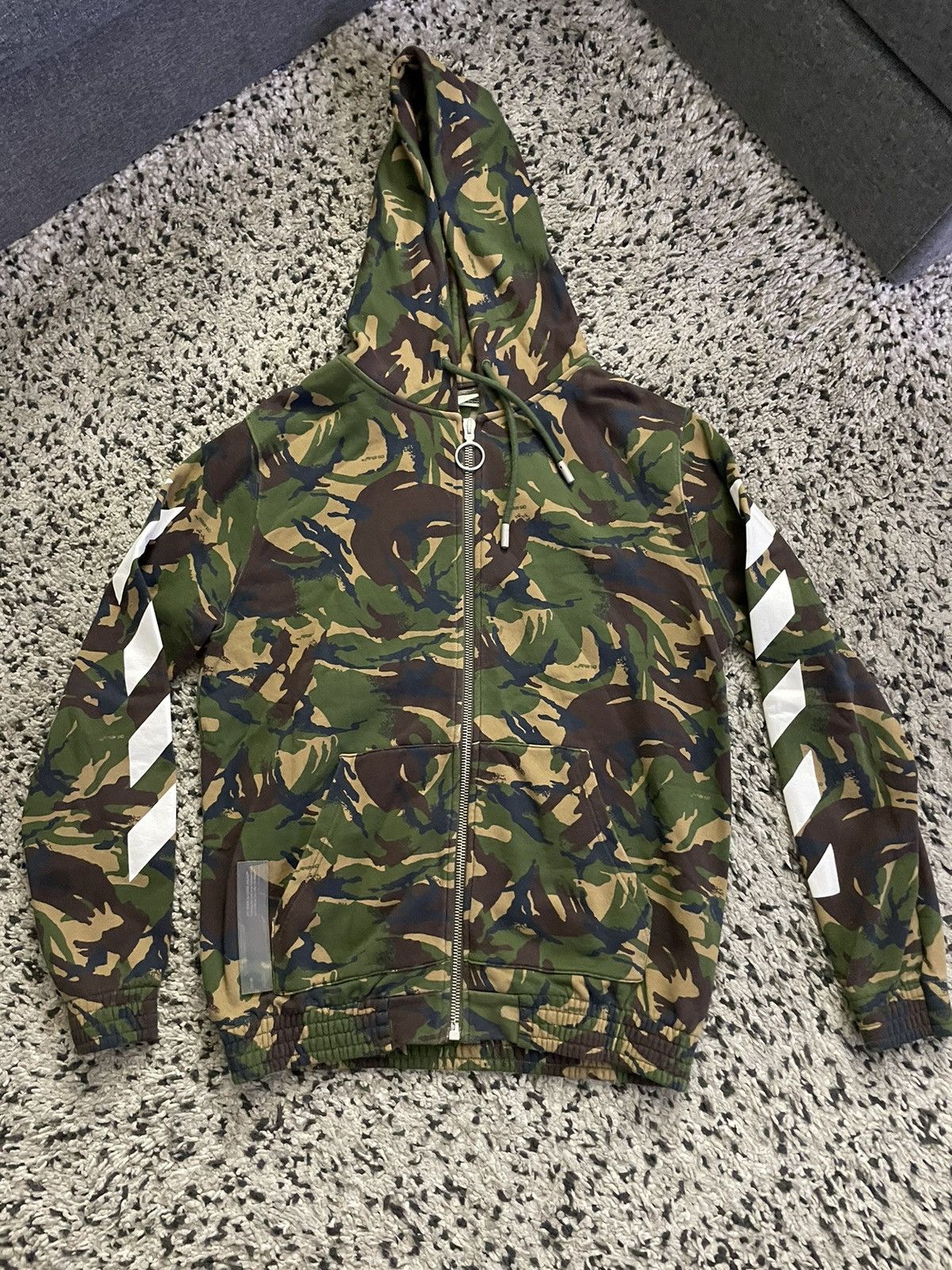 Off white best sale camo zip hoodie