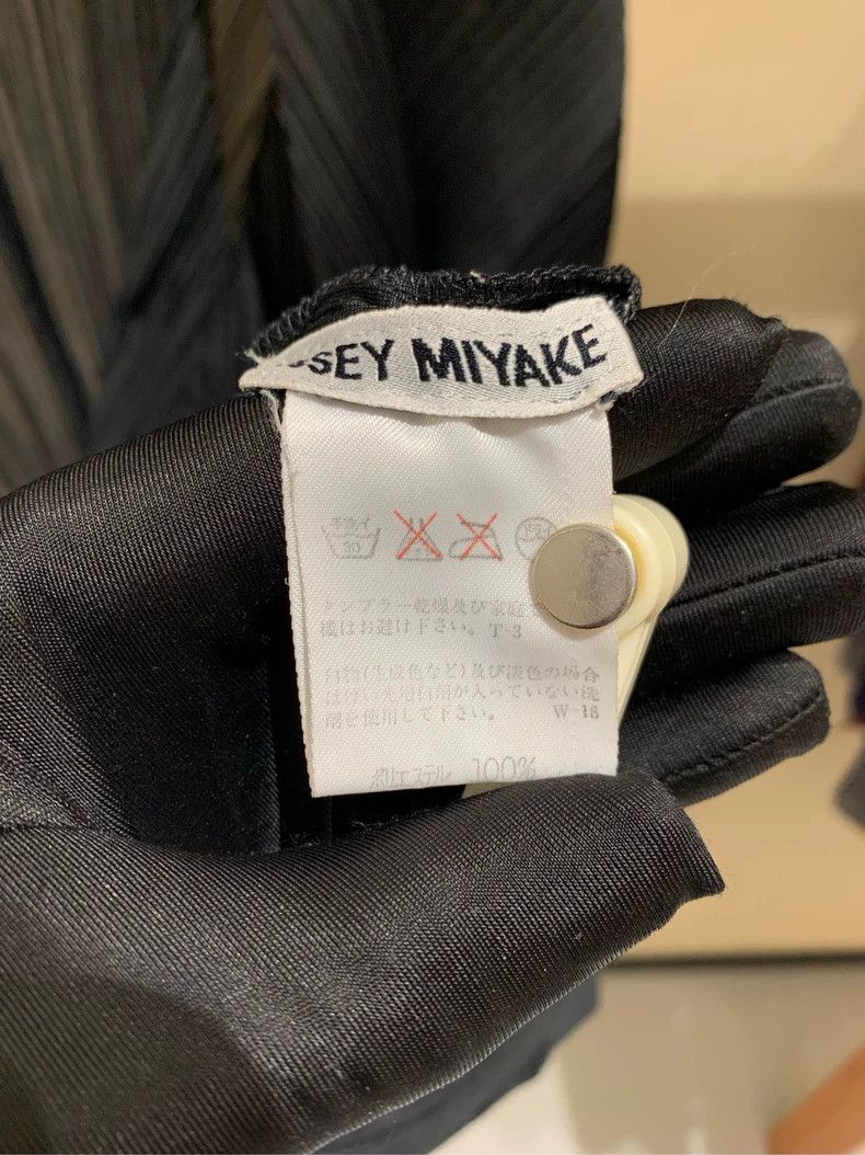 Issey Miyake Issey Miyake Black pleated coat Size M / US 6-8 / IT 42-44 - 5 Thumbnail