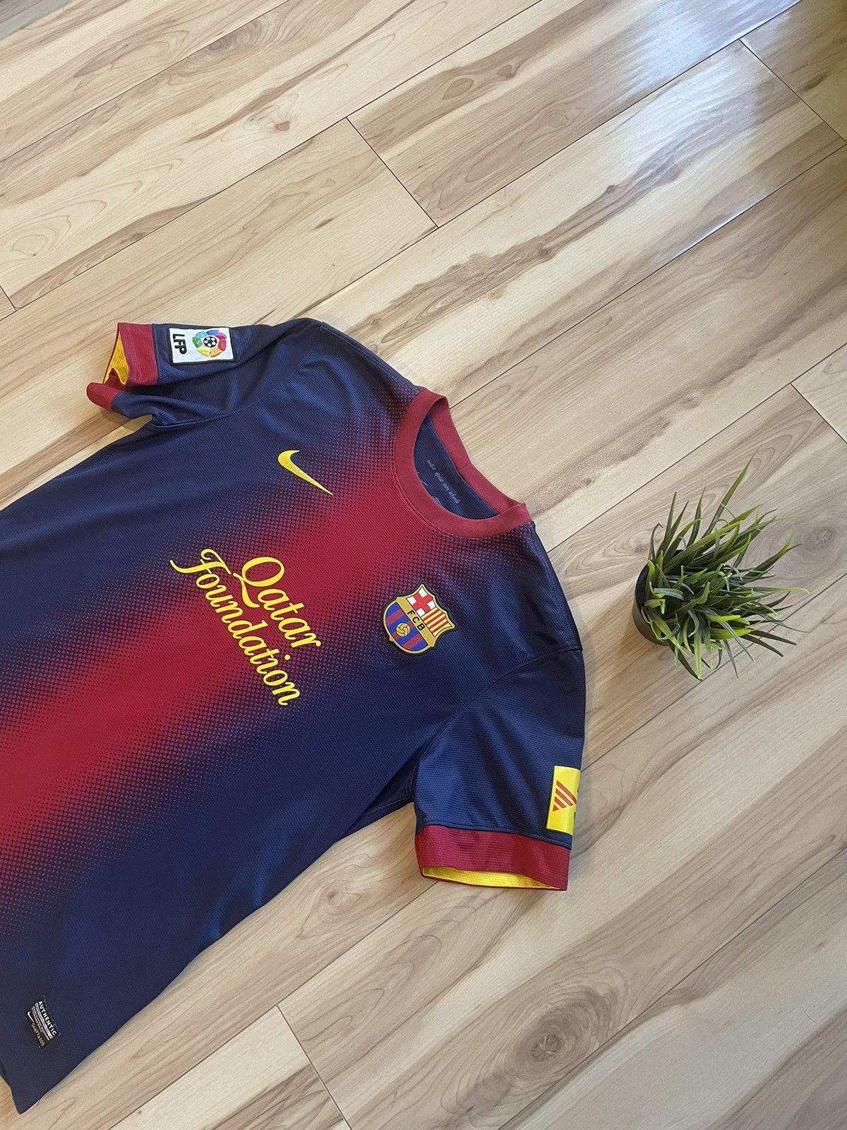 Nike T-Shirt Nike x Barcelona Prime Lionel Messi 2012-2013 Home Size US M / EU 48-50 / 2 - 4 Thumbnail