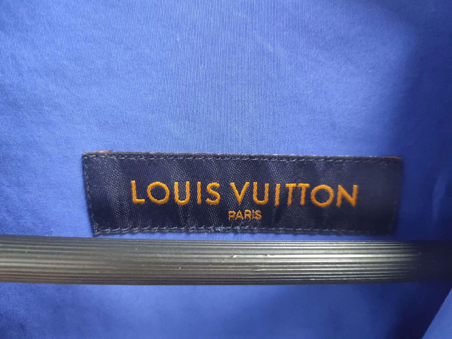 Louis Vuitton Louis Vuitton Blue Long Sleeve Coat Size L Size US L / EU 52-54 / 3 - 6 Thumbnail