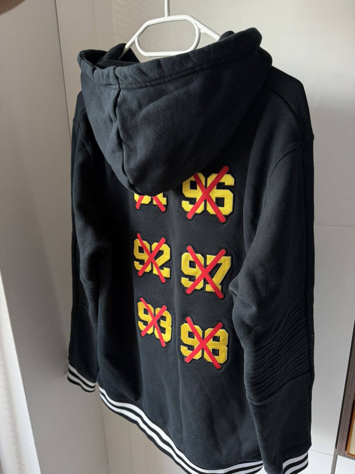 Jordan Brand Nike Air Jordan Big Logo Vintage 90s Hoodie Size US L / EU 52-54 / 3 - 3 Thumbnail
