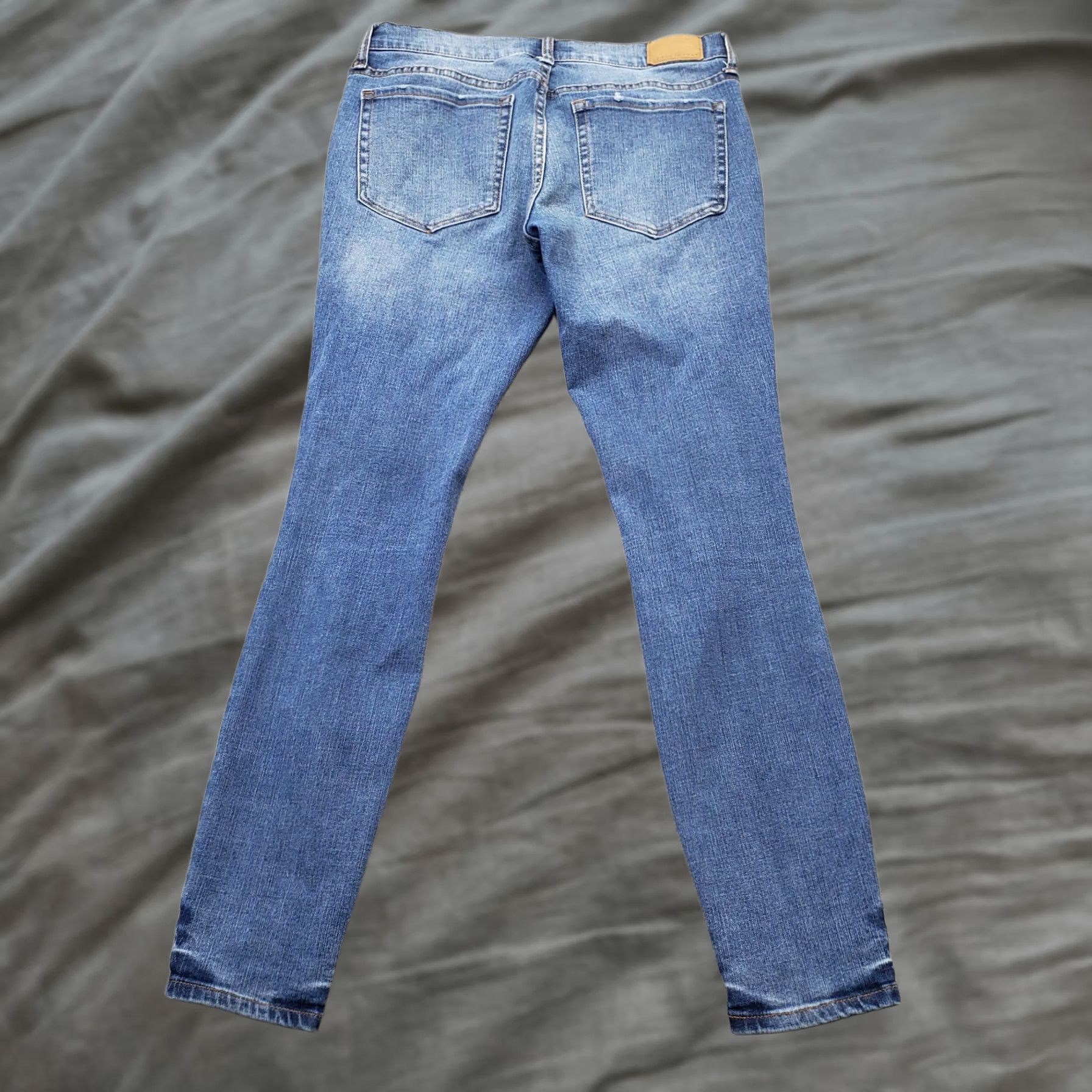 Vintage Aéropostale Jeans Womens Size 4 Blue Denim Low Rise Distressed Skinny Leg" Size 27" / US 4 / IT 40 - 1 Thumbnail