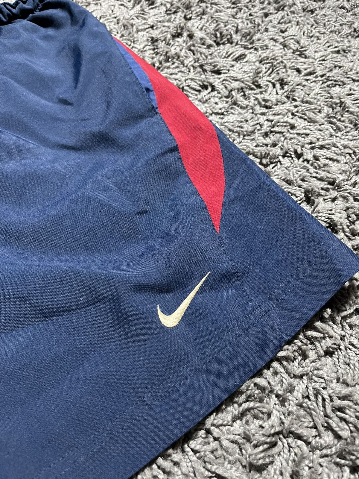 Nike NIKE BARCELONA 2002/2003 SHORTS + GAITERS FOOTBALL SET Size US 36 / EU 52 - 3 Thumbnail