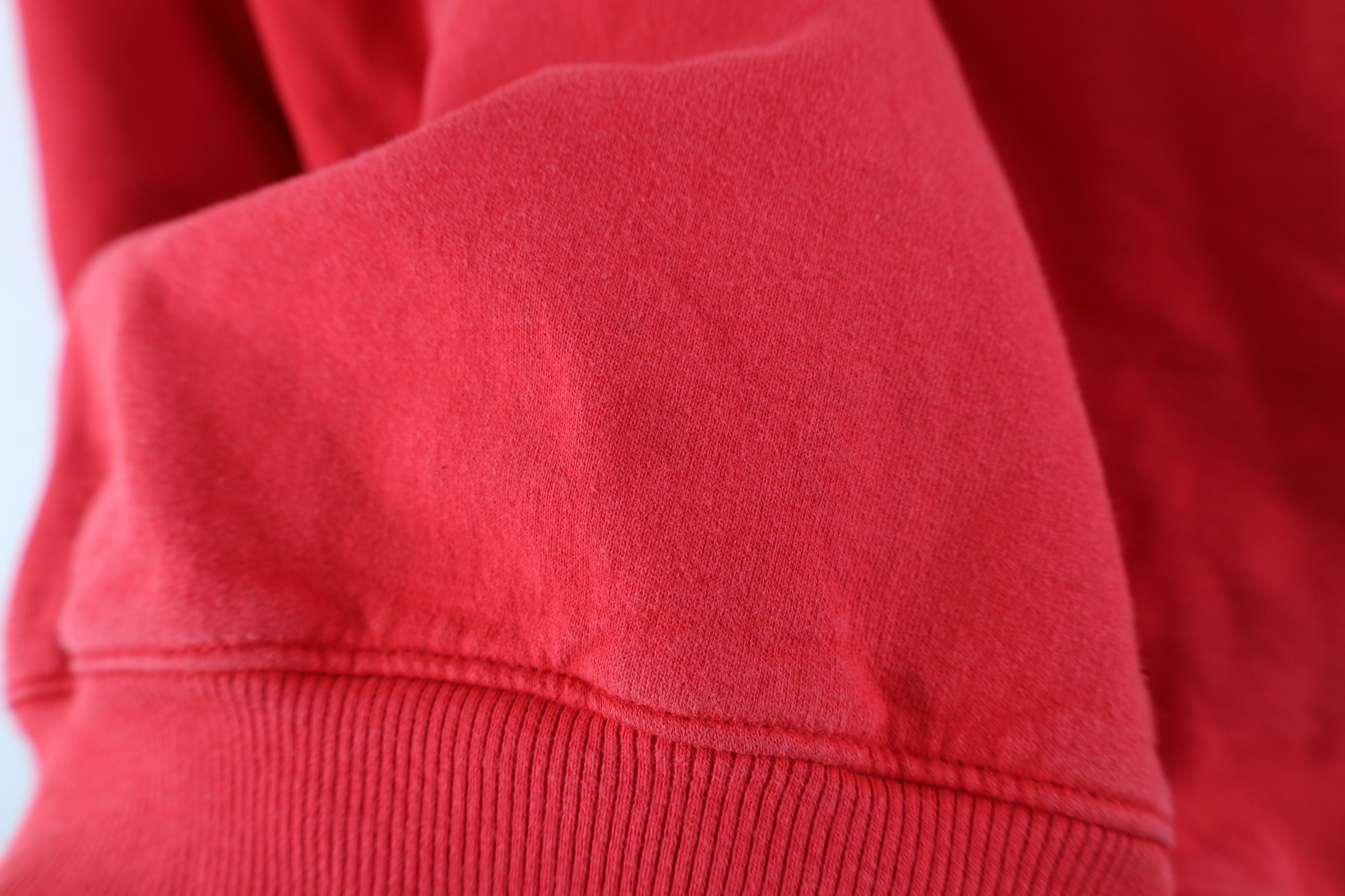 Champion Vintage Y2K Champion Classic Logo Crewneck Sweatshirt Red Size US M / EU 48-50 / 2 - 9 Thumbnail