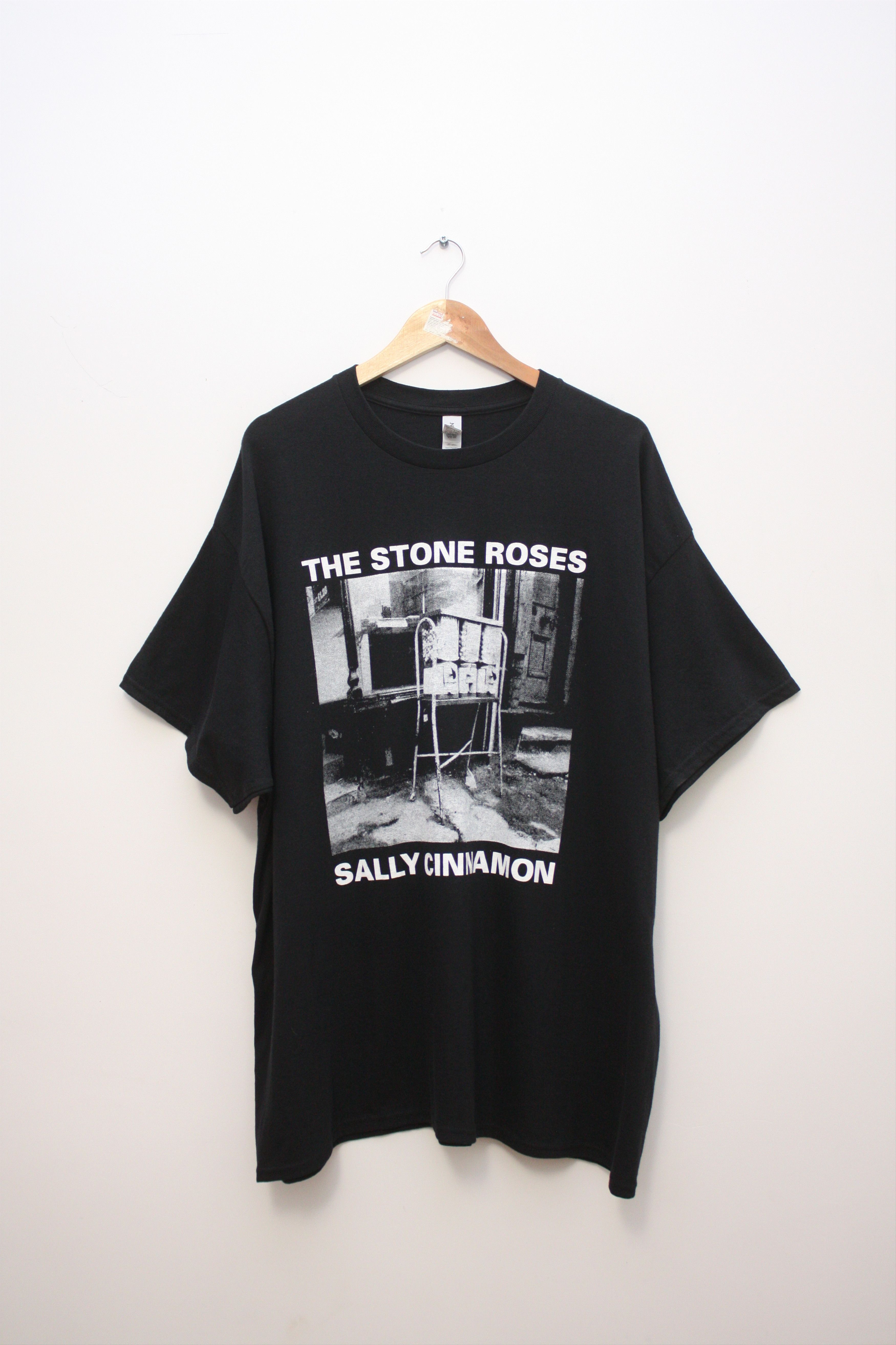 Band Tees The Stone Roses Sally Cinnamon Black T-Shirt XXL Size US XXL / EU 58 / 5 - 1 Thumbnail