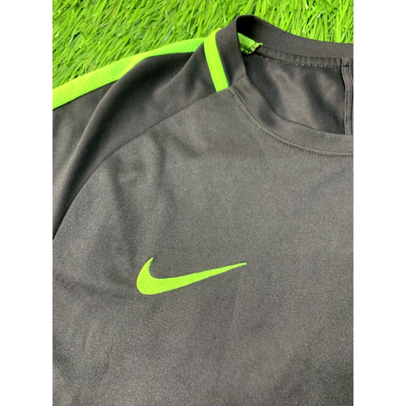 Nike Nike Dry Academy Dri-FIT Shirt Black Neon L 2017 Men Football Soccer Jersey Size US L / EU 52-54 / 3 - 3 Thumbnail