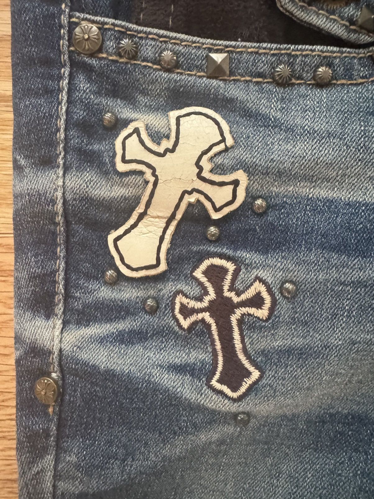 Japanese Brand Lolita Jeans Skull Cross Studs Motif Low Waisted Size 25" / US 0 / IT 36 - 7 Thumbnail