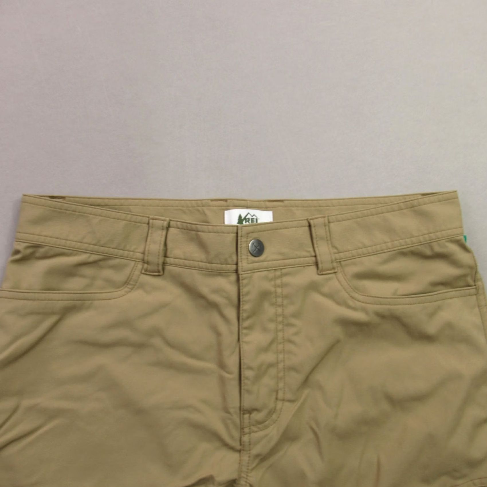 Vintage REI Pants Mens 34X32 Cargo Pockets Straight Leg Lightweight Beige Regular Fit Pants Size US 34 / EU 50 - 2 Thumbnail
