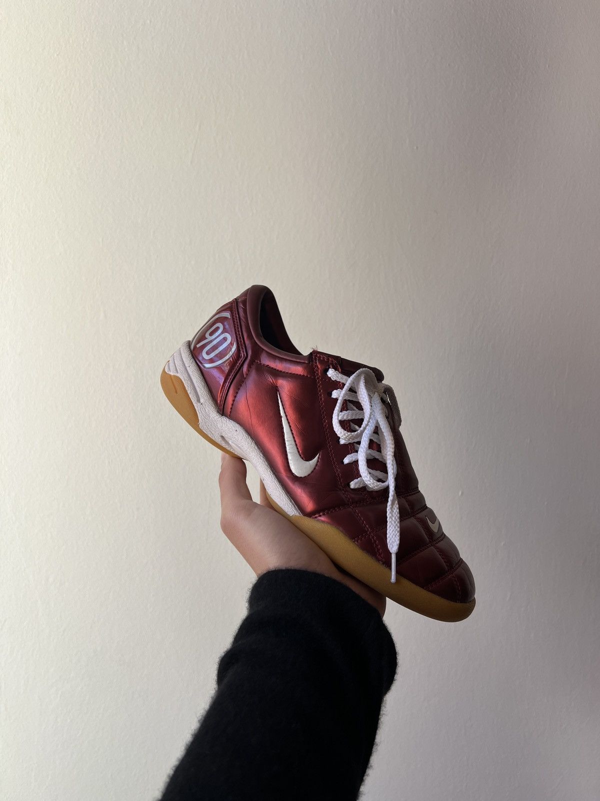Nike Vintage Nike T90 Futsal Football Shoes US7 Soccer Y2K Size US 7 / EU 40 - 1 Thumbnail
