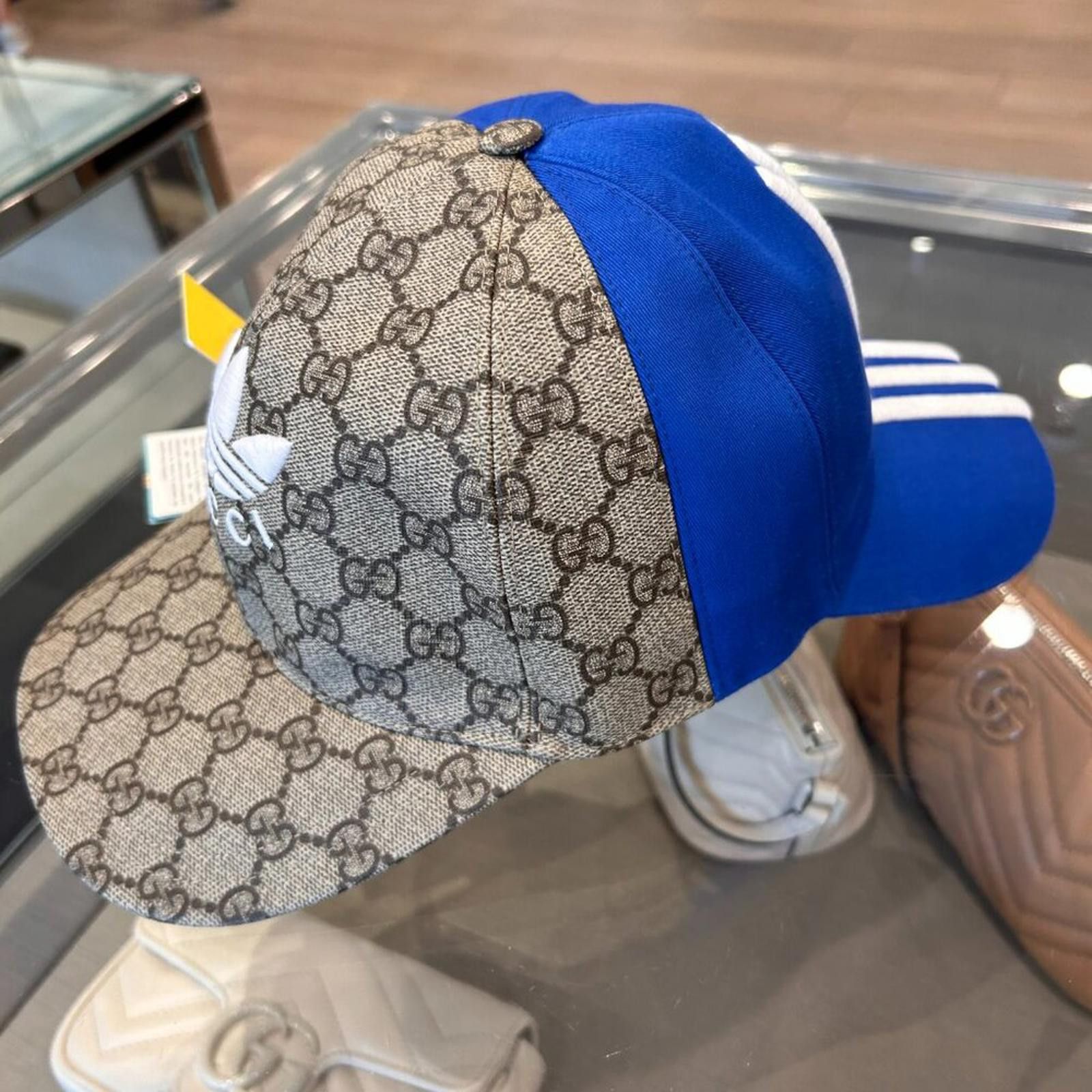 Gucci NWT Adidas X Gucci Double Sided Baseball Hat size S Size ONE SIZE - 2 Thumbnail