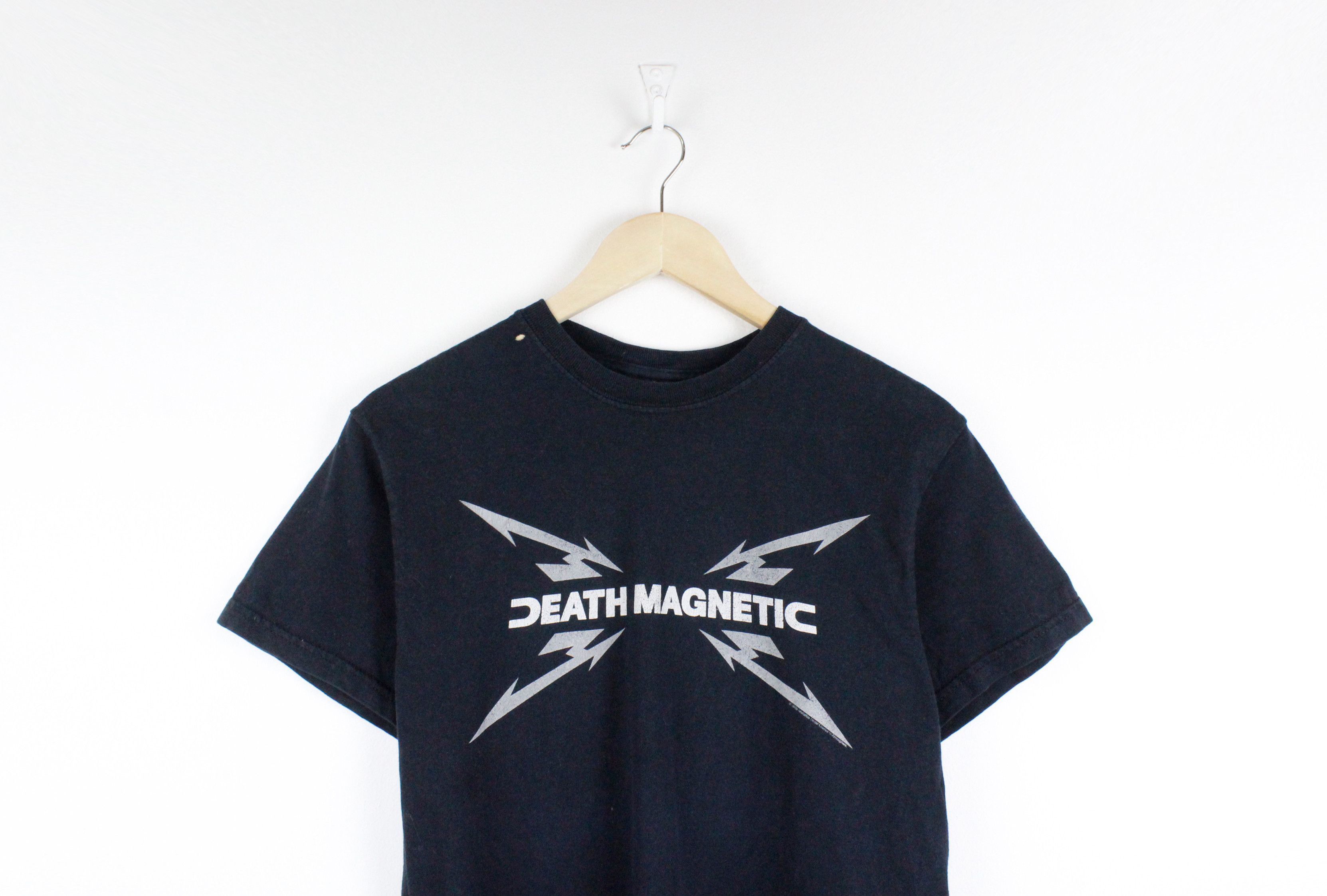 Band Tees × Metallica × Vintage Vintage Metallica 2008 Death Magnetic Graphic Tee T-shirt Size US S / EU 44-46 / 1 - 2 Thumbnail