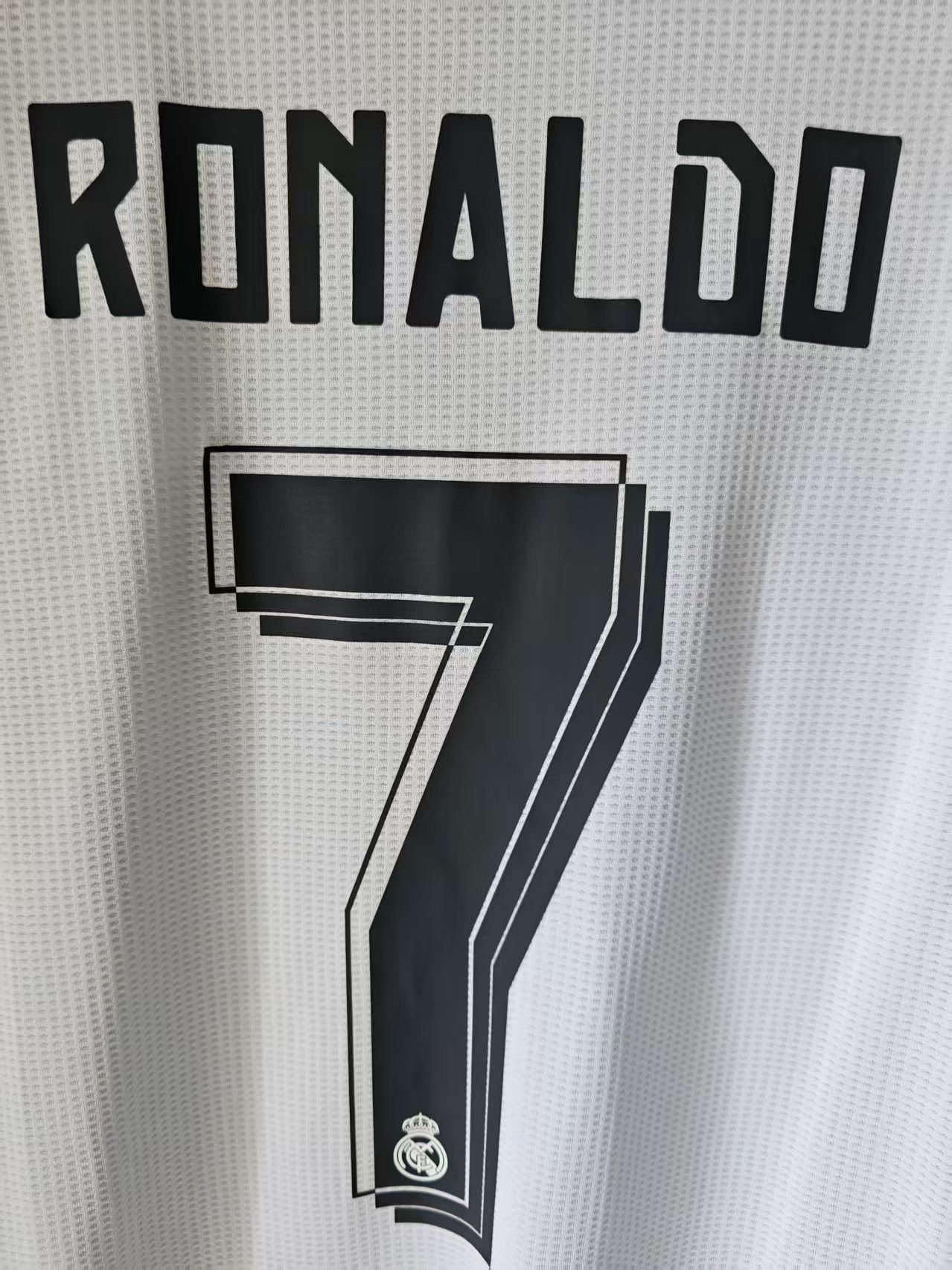 Other 2016 Real Madrid #7 C Ronaldo Jersey Longlseeve Size US S / EU 44-46 / 1 - 7 Thumbnail