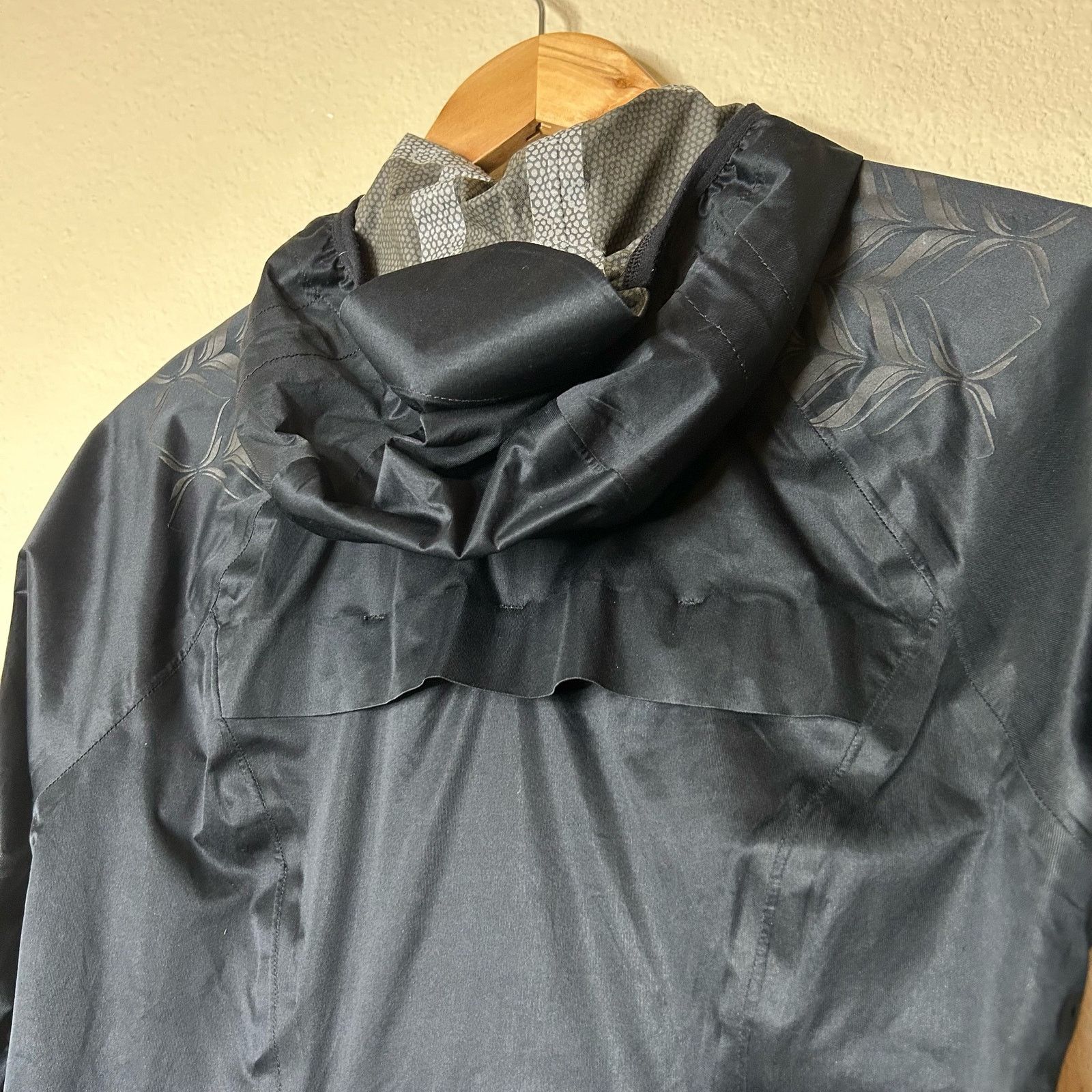 PEARL iZUMi Pearl Izumi Jacket Womens Lightweight Cycling Black Size M Size M / US 6-8 / IT 42-44 - 5 Thumbnail