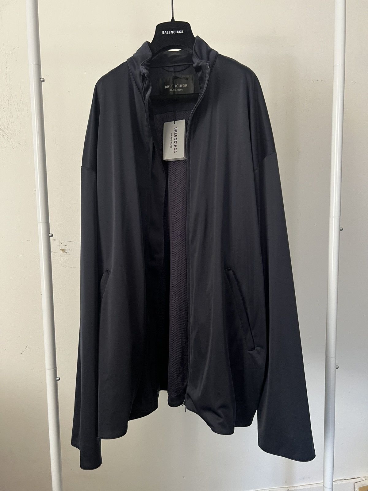 Balenciaga Balenciaga Track Suit Jacket - Garde-Robe Size US M / EU 48-50 / 2 - 3 Thumbnail