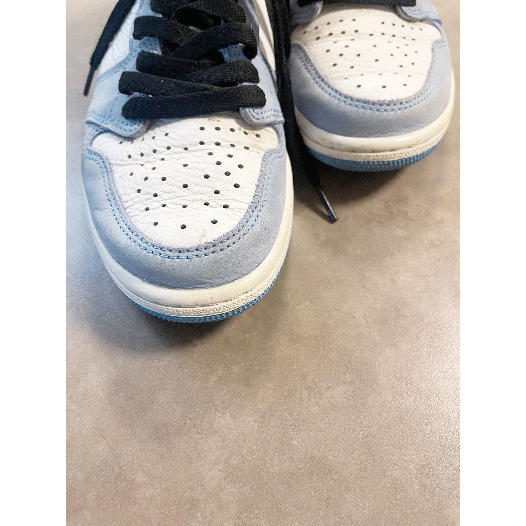 Nike Nike Air Jordan 1 High Top Leather Sneaker University Blue Size US 8 / IT 38 - 4 Thumbnail