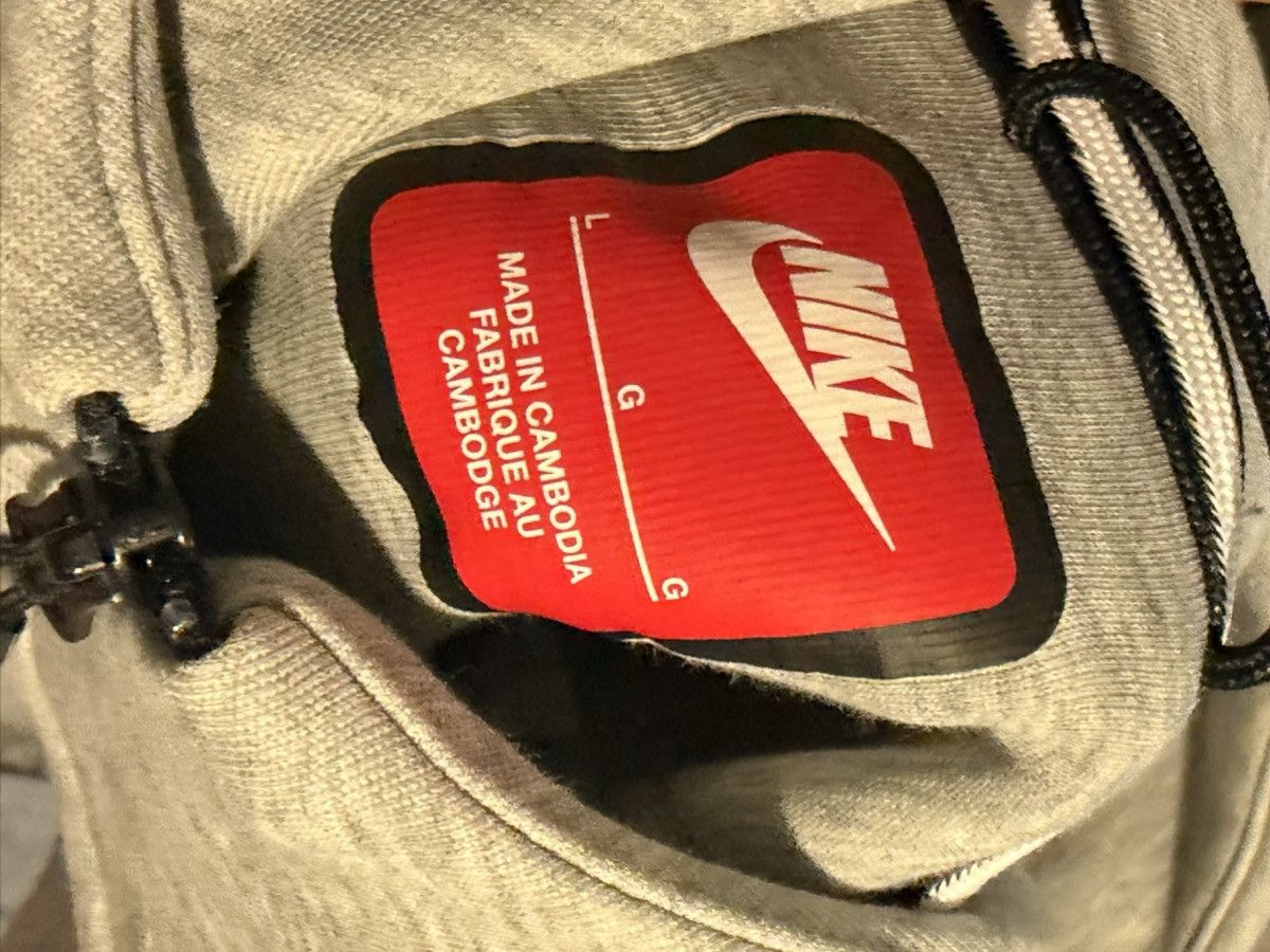 Nike Gray Nike Tech Set (TOP+BOTTOM) Size US L / EU 52-54 / 3 - 2 Thumbnail
