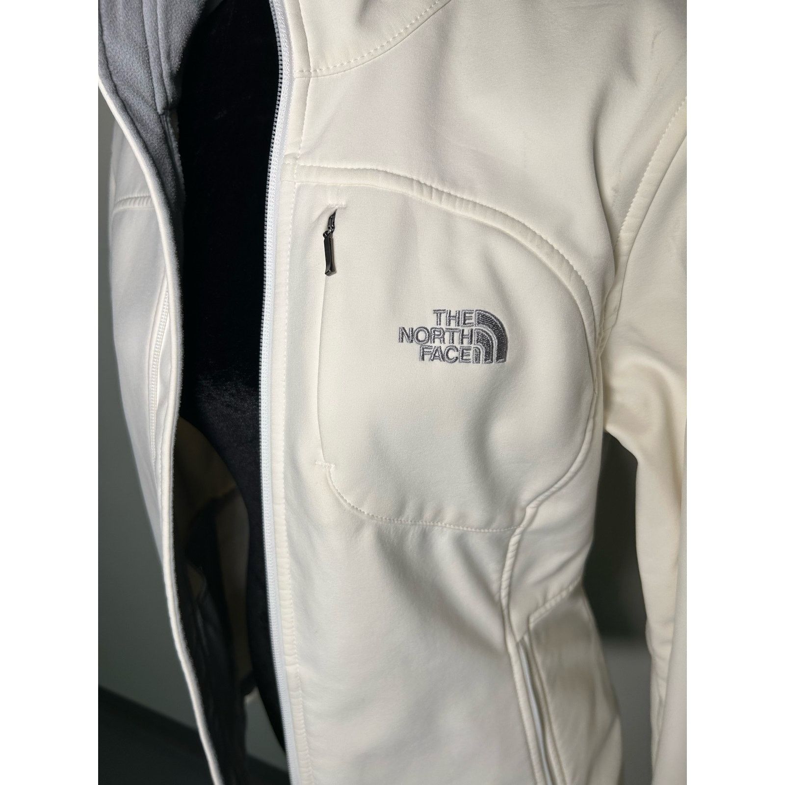 The North Face The North Face Women’s Jacket L Ivory Windproof Size L / US 10 / IT 46 - 10 Thumbnail
