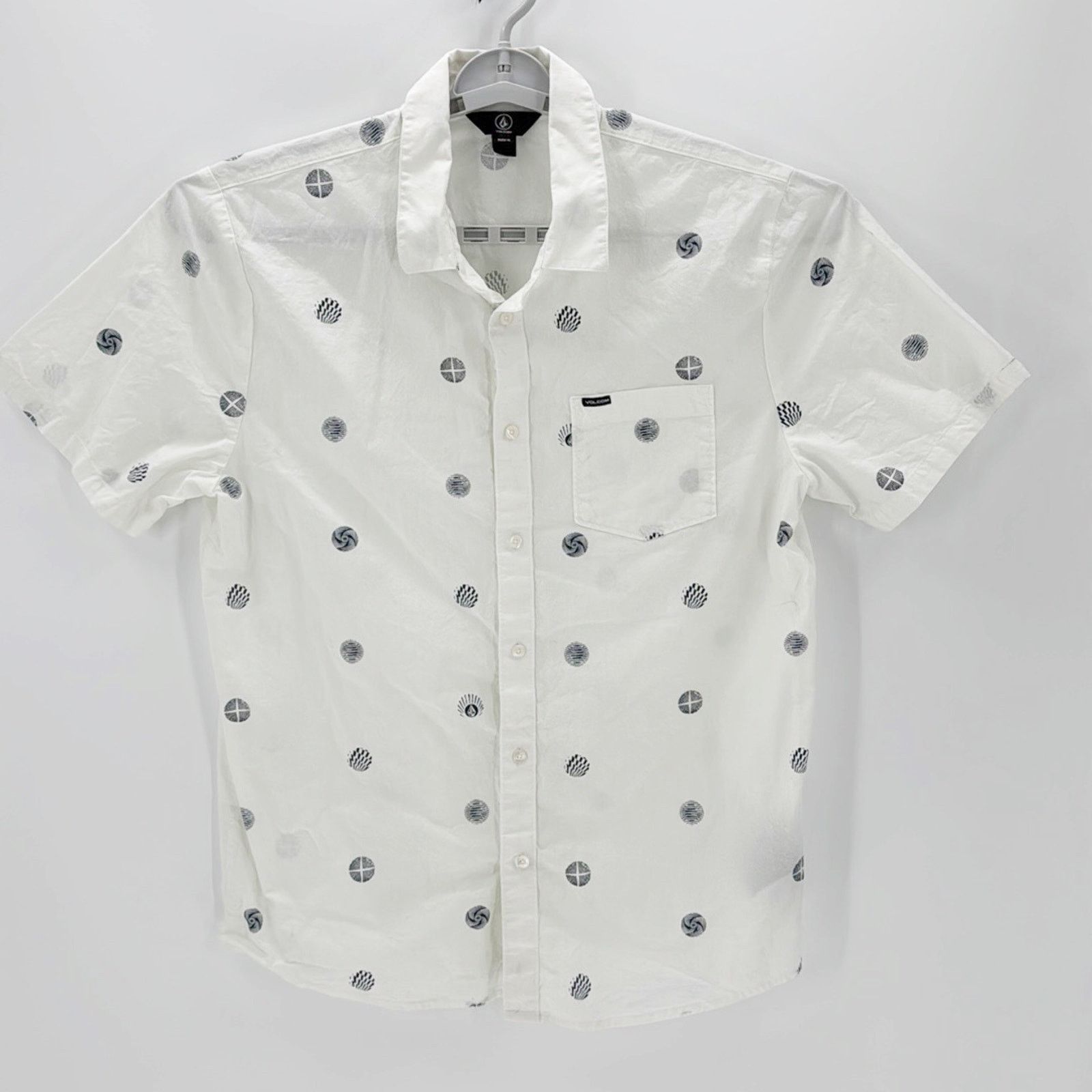 Volcom Volcom XL Button Up Beach Camp Shirt short sleeve casual Size US XL / EU 56 / 4 - 1 Thumbnail