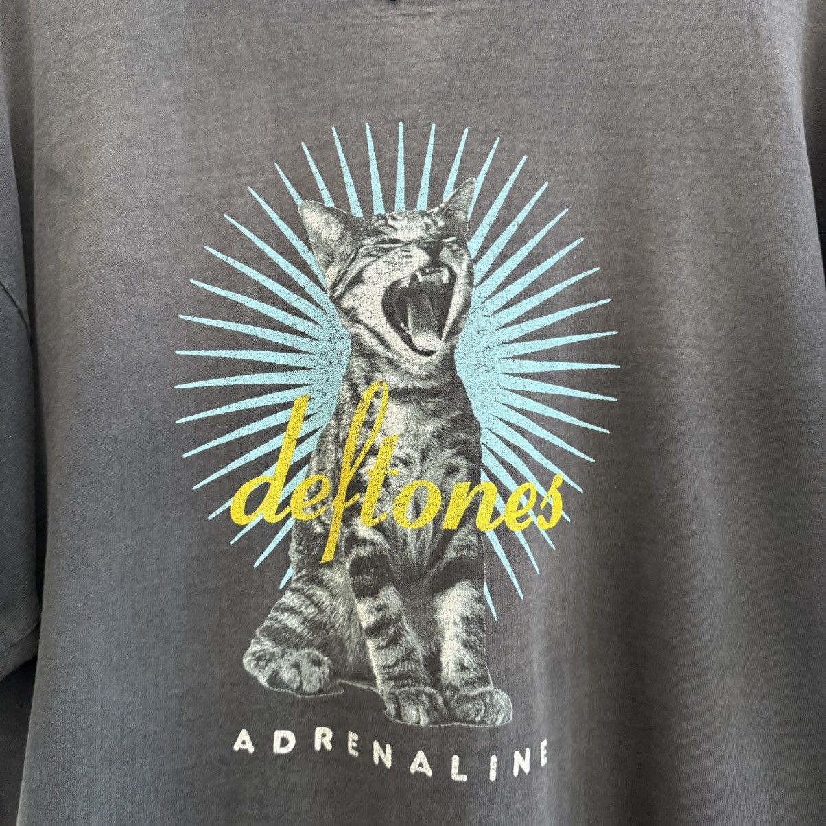 Band Tees × Giant × Vintage Vintage 1995 Deftones Adrenaline Grail Band Shirt Size XL Size US XL / EU 56 / 4 - 3 Thumbnail