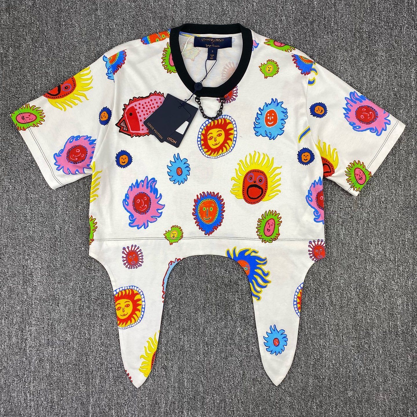 Louis Vuitton Louis Vuitton x Yayoi Kusama Face Print T-Shirt Size S Size S / US 4 / IT 40 - 1 Thumbnail