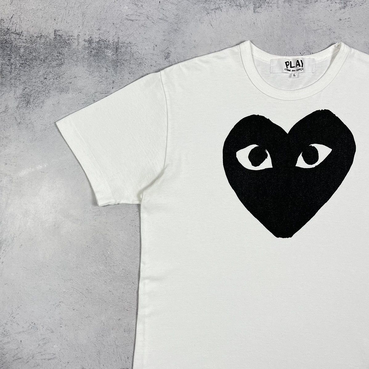Comme des Garcons PLAY Comme Des Garçons Heart Big Logo T Shirt Size US L / EU 52-54 / 3 - 6 Thumbnail