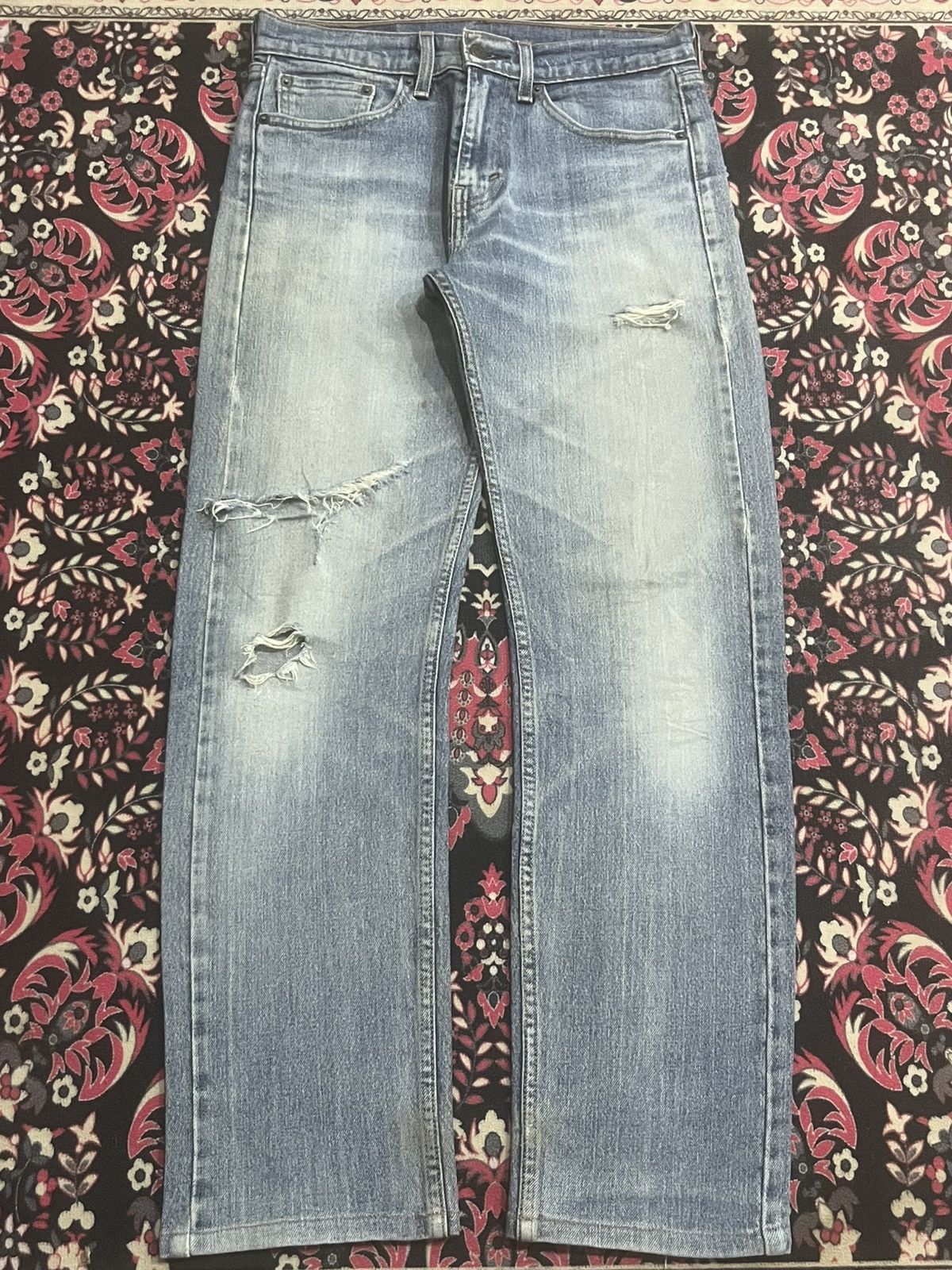 Levi's Y2K Levi’s 505 Blue Washed Distressed Straight Leg Jeans Size US 28 / EU 44 - 1 Thumbnail