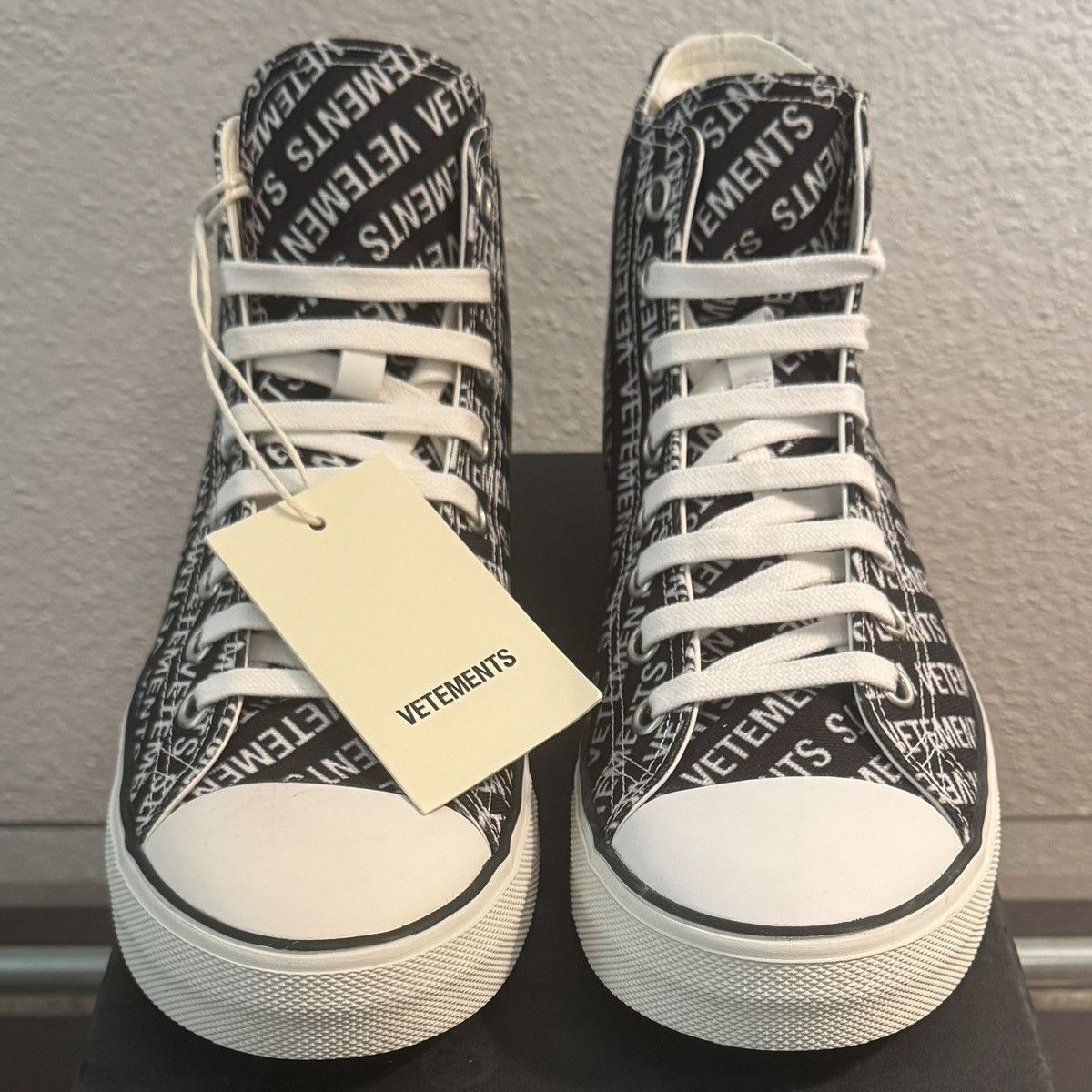 Vetements VETEMENTS Black High-Top Canvas Sneaker (FW/18) Size US 8 / EU 41 - 4 Thumbnail