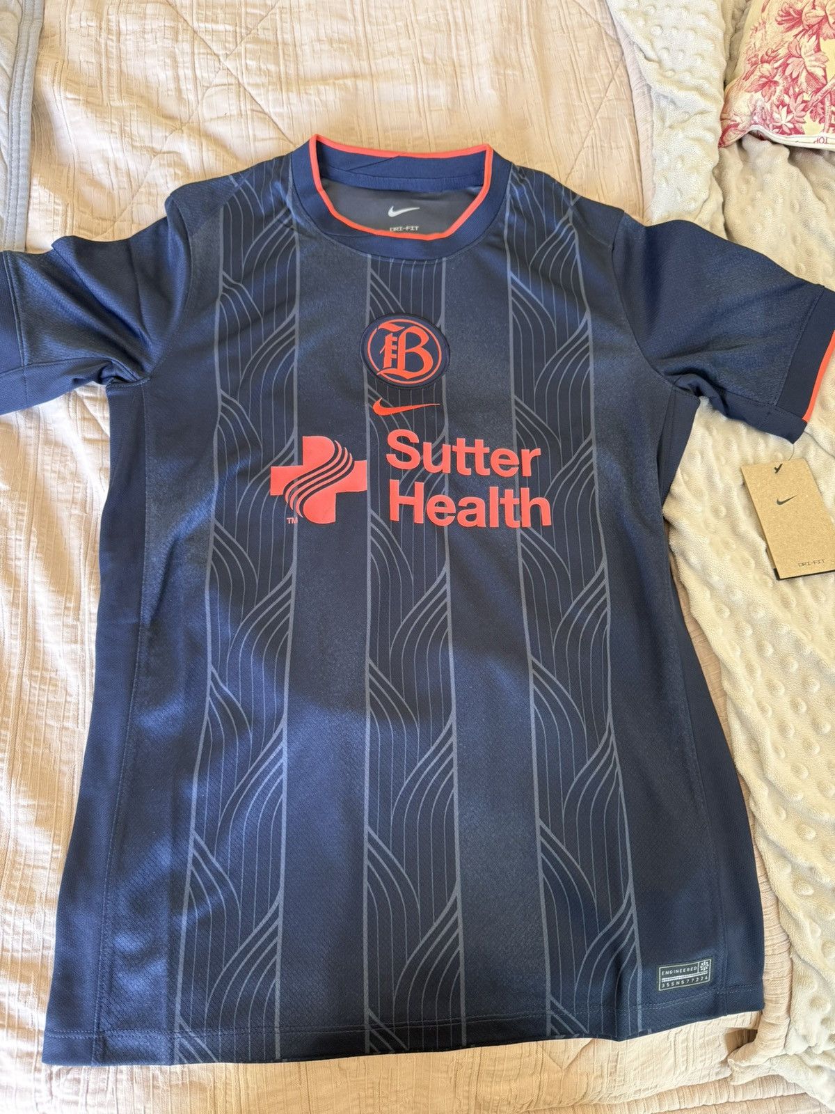 Nike Kids soccer jersey Size US XL / EU 56 / 4 - 1 Thumbnail