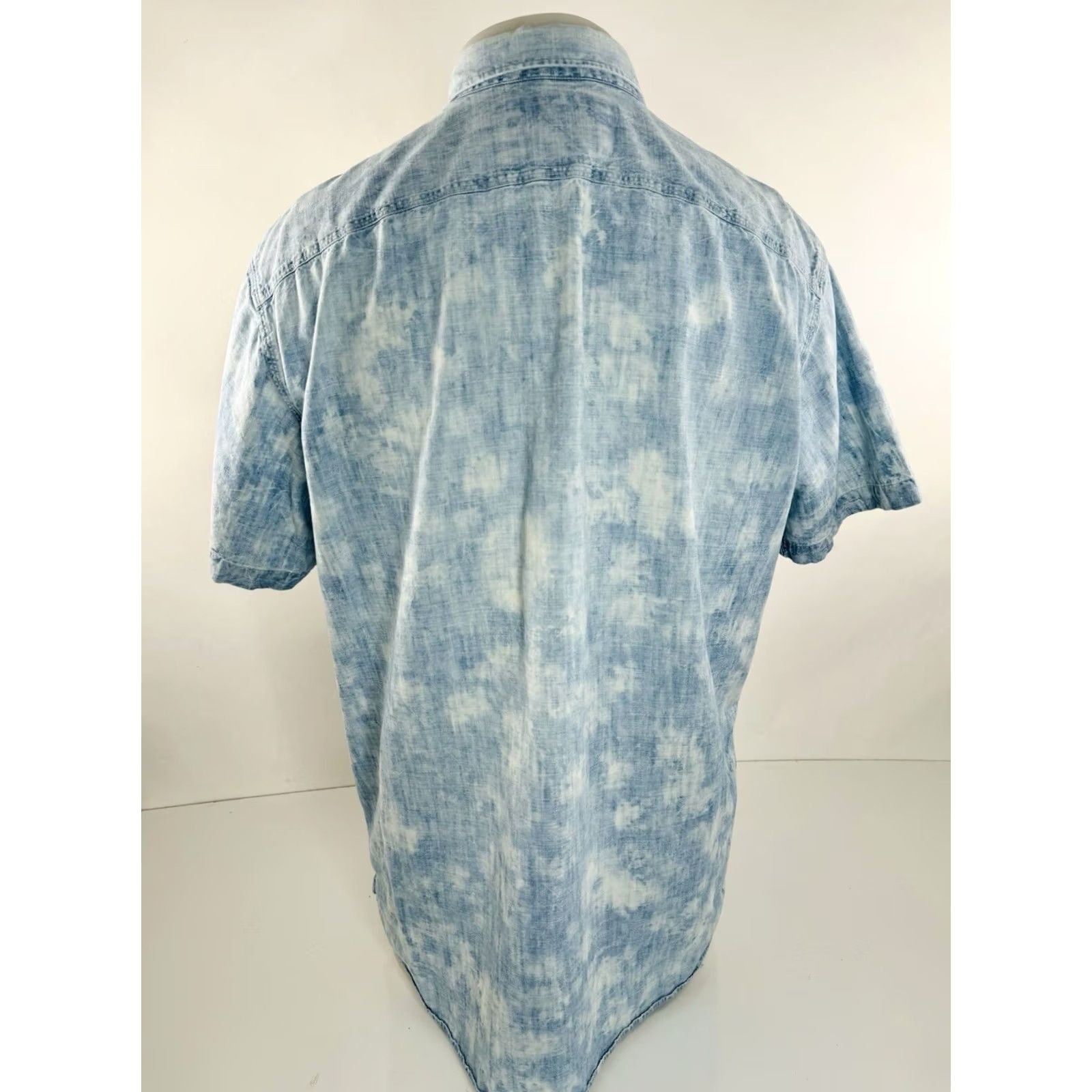 Ralph Lauren DOUBLE RL Ralph Lauren Tie Dye Mens L Chambray Shirt Shirt Mens L Blue White Chambray 90s Tie Dye Polo Style Button-Up Short Sleeve Mens Size US L / EU 52-54 / 3 - 5 Thumbnail