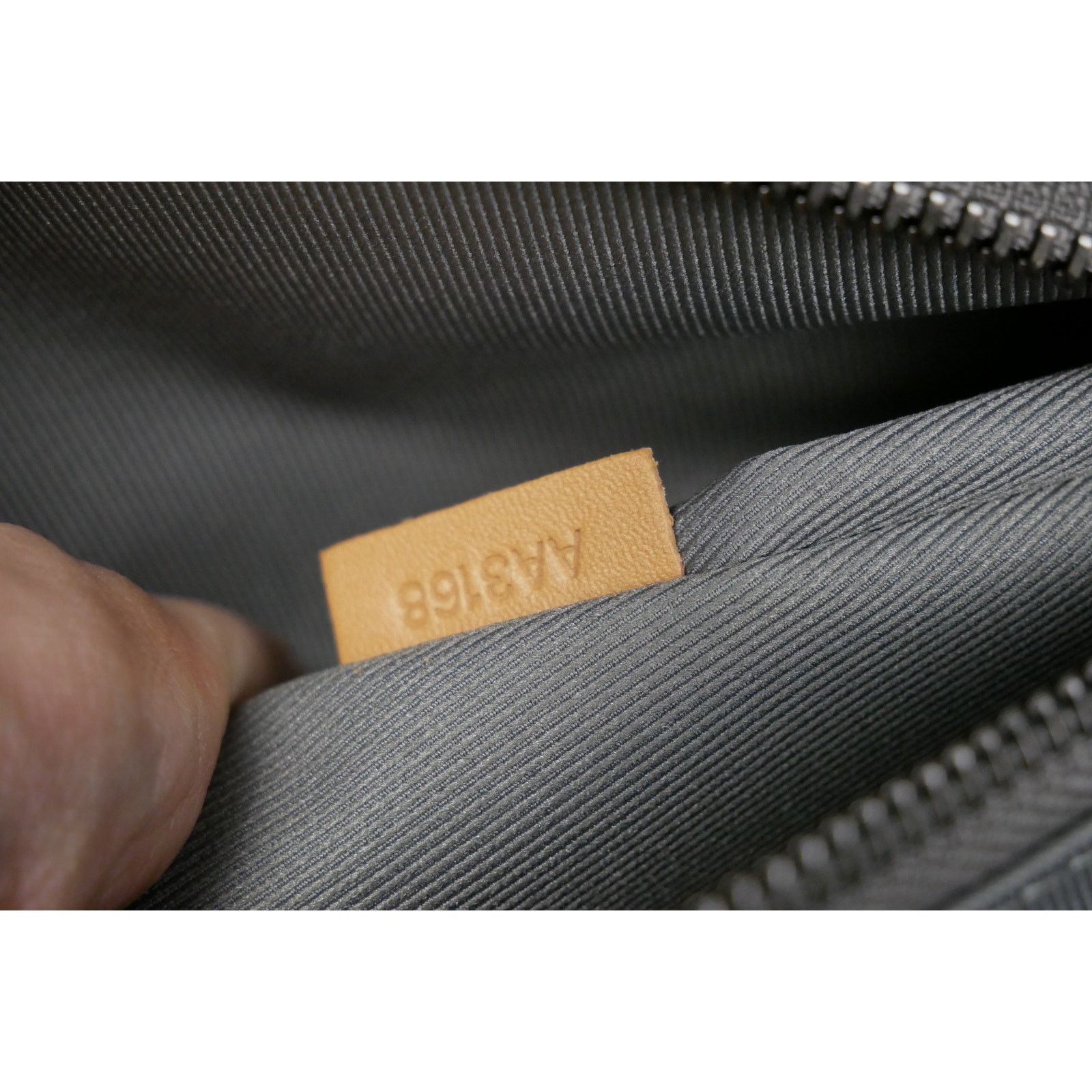 Louis Vuitton Louis Vuitton Titanium Keepall 50 Size ONE SIZE - 15 Thumbnail