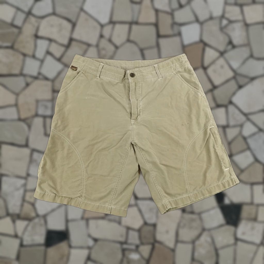 Vintage VINTAGE Kuhl Cargo Shorts Mens 34 Beige Casual Hiking Workwear Outdoor Cotton Breathable Quick Dry Size US 34 / EU 50 - 1 Thumbnail