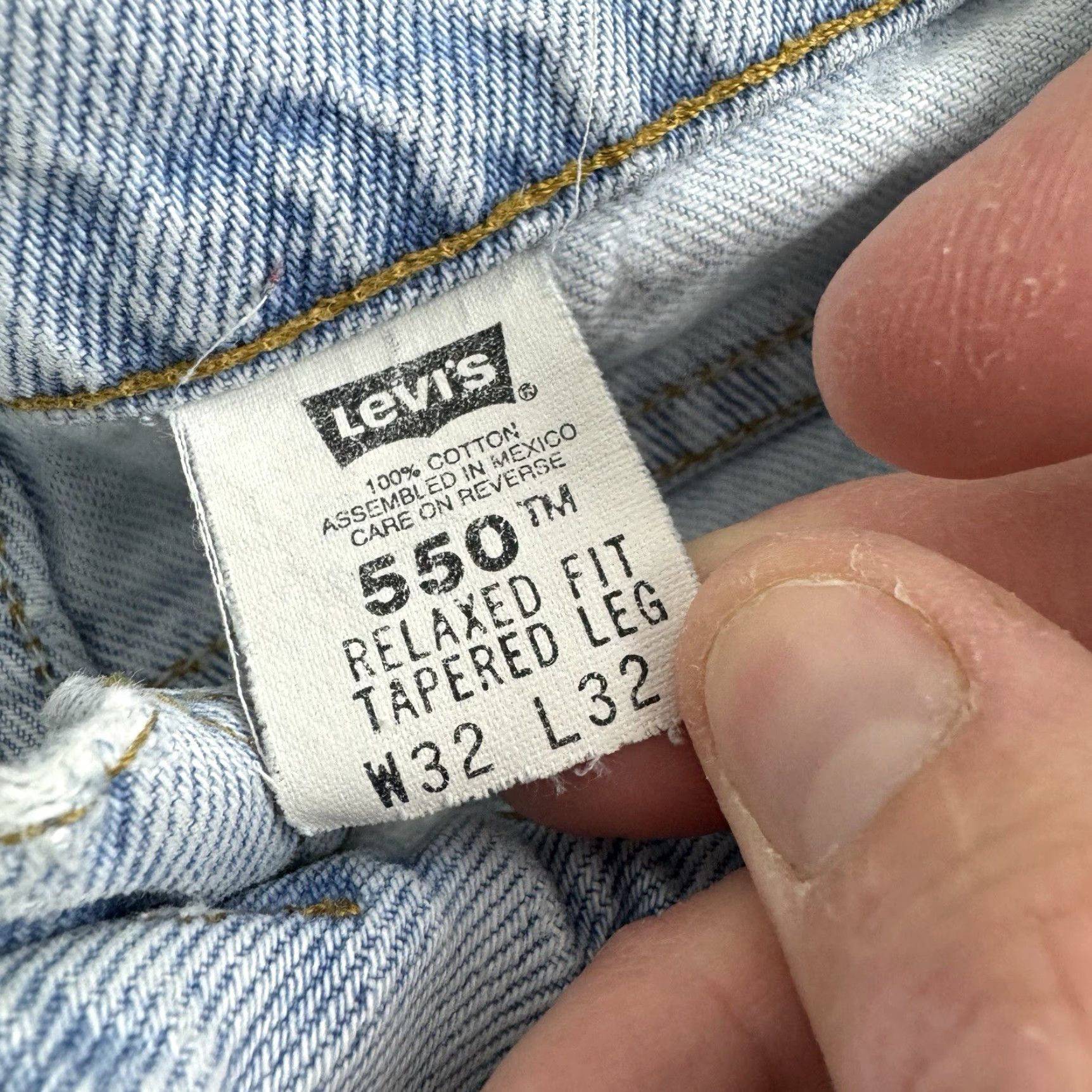 Levi's VINTAGE Levi's 550 Jeans Men 32 Regular Blue 90s Fade Tapered Leg Orange Tab Relaxed 90s Mens Jeans Size US 32 / EU 48 - 4 Thumbnail