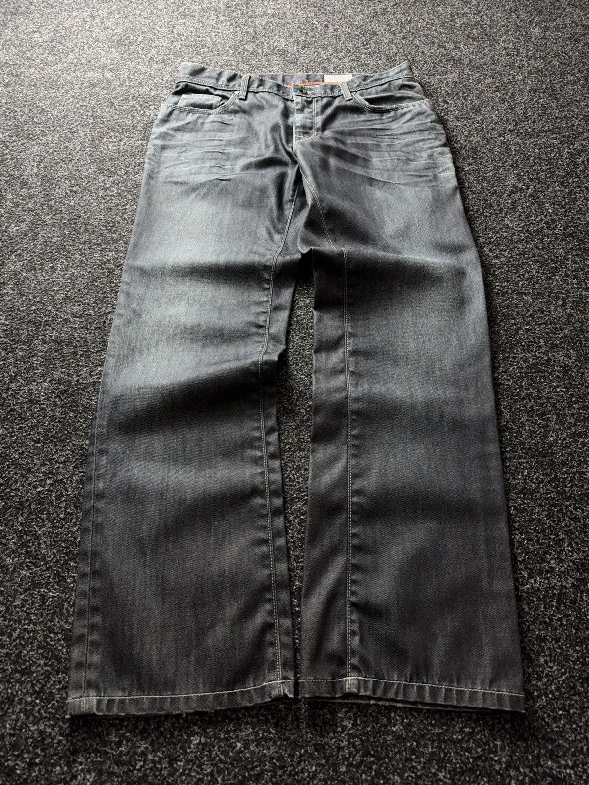 Hugo Boss Avant Garde 00s Vntg Hugo Boss Black Denim Jeans Regular Fit Size US 34 / EU 50 - 1 Thumbnail