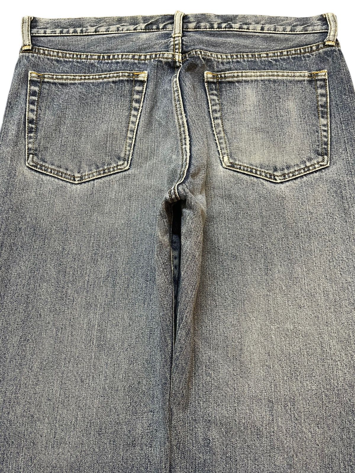 Uniqlo Vintage Japanese Uniqlo Blue Faded Wash Distress Loose Jeans Size US 33 - 5 Thumbnail