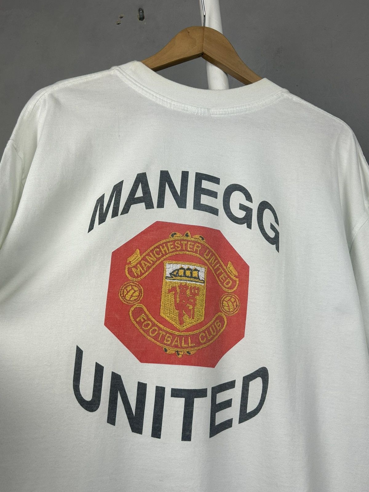 Hanes Manchester United Graphic Tee XL Hanes Beefy T Shirt Size US XL / EU 56 / 4 - 2 Thumbnail