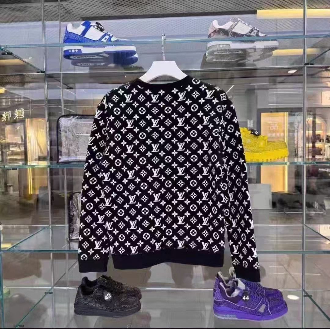 Louis Vuitton black patterned crew neck sweatshirt from louis vuitton Size US M / EU 48-50 / 2 - 2 Thumbnail