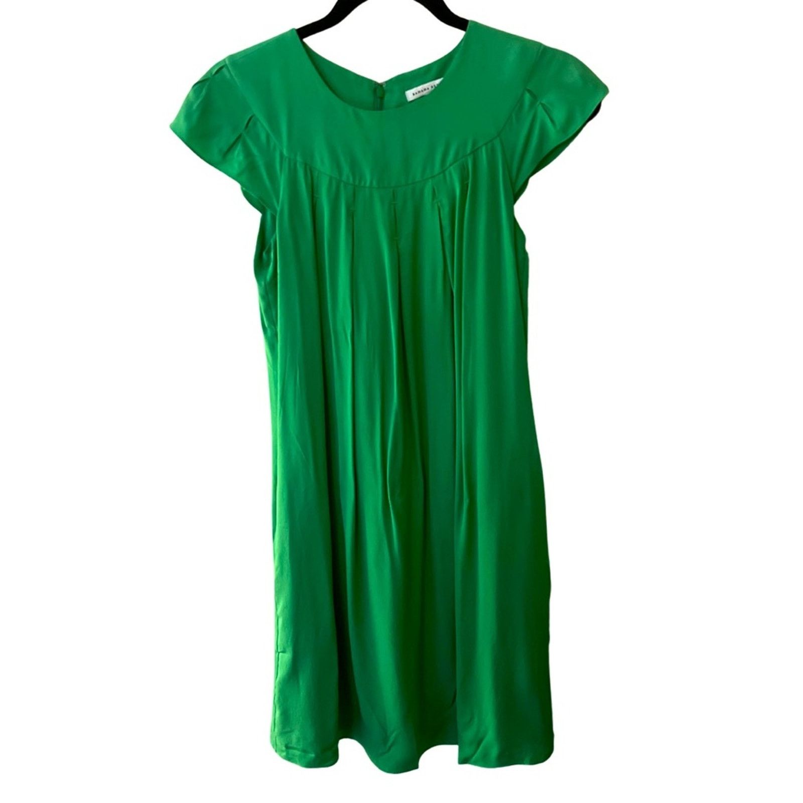 Banana Republic Banana Republic Lime Green Pleated Dress Size XS Size XS / US 0-2 / IT 36-38 - 1 Thumbnail