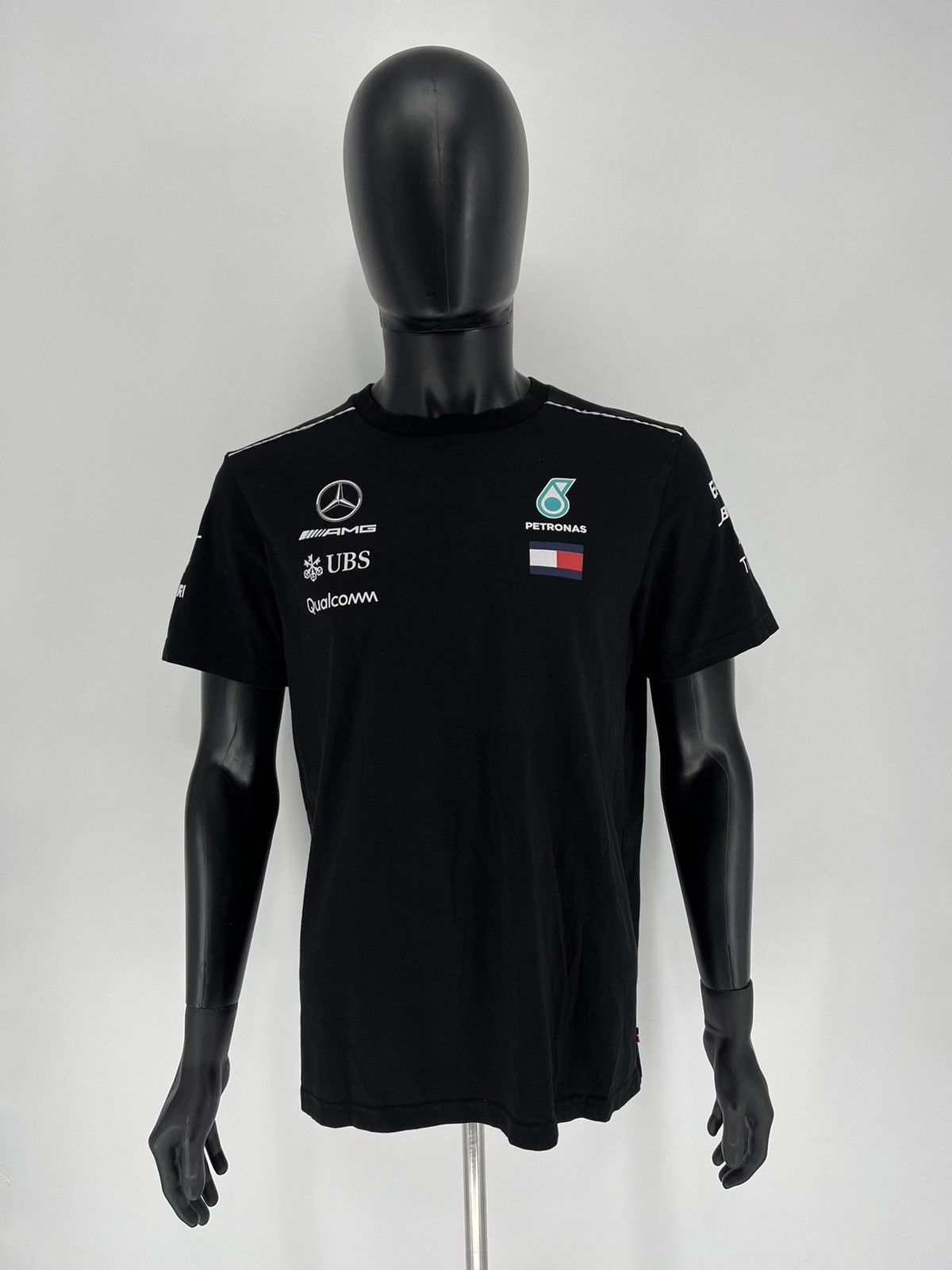 Mercedes-Benz × Vintage Vintage Mercedes Benz AMG Petronas Tommy Hilfiger Racing Tee Size US L / EU 52-54 / 3 - 2 Thumbnail