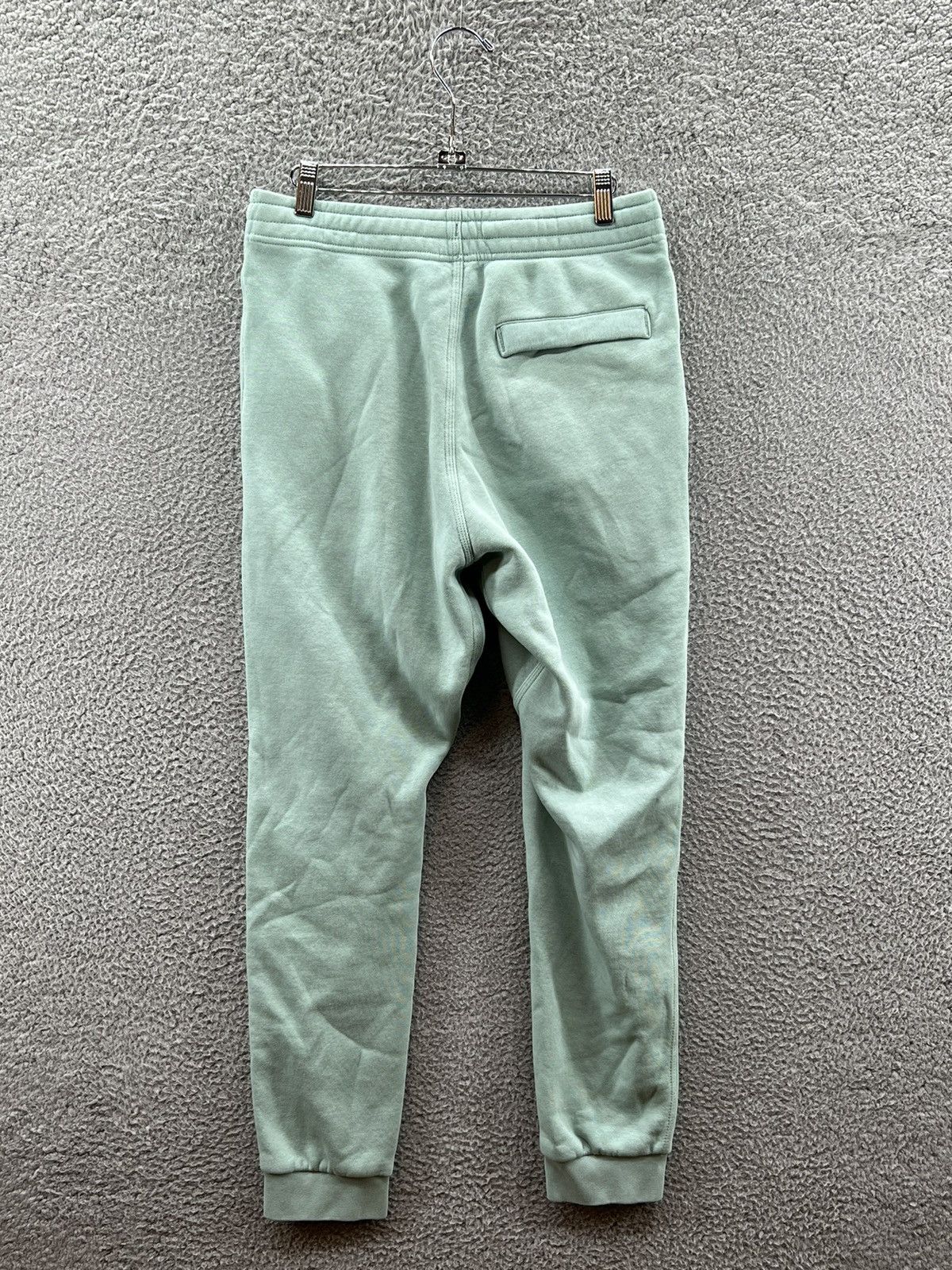 Nike Nike Men's Sportswear Ice Jade Club Fleece Joggers 716830 Size US 34 / EU 50 - 2 Thumbnail