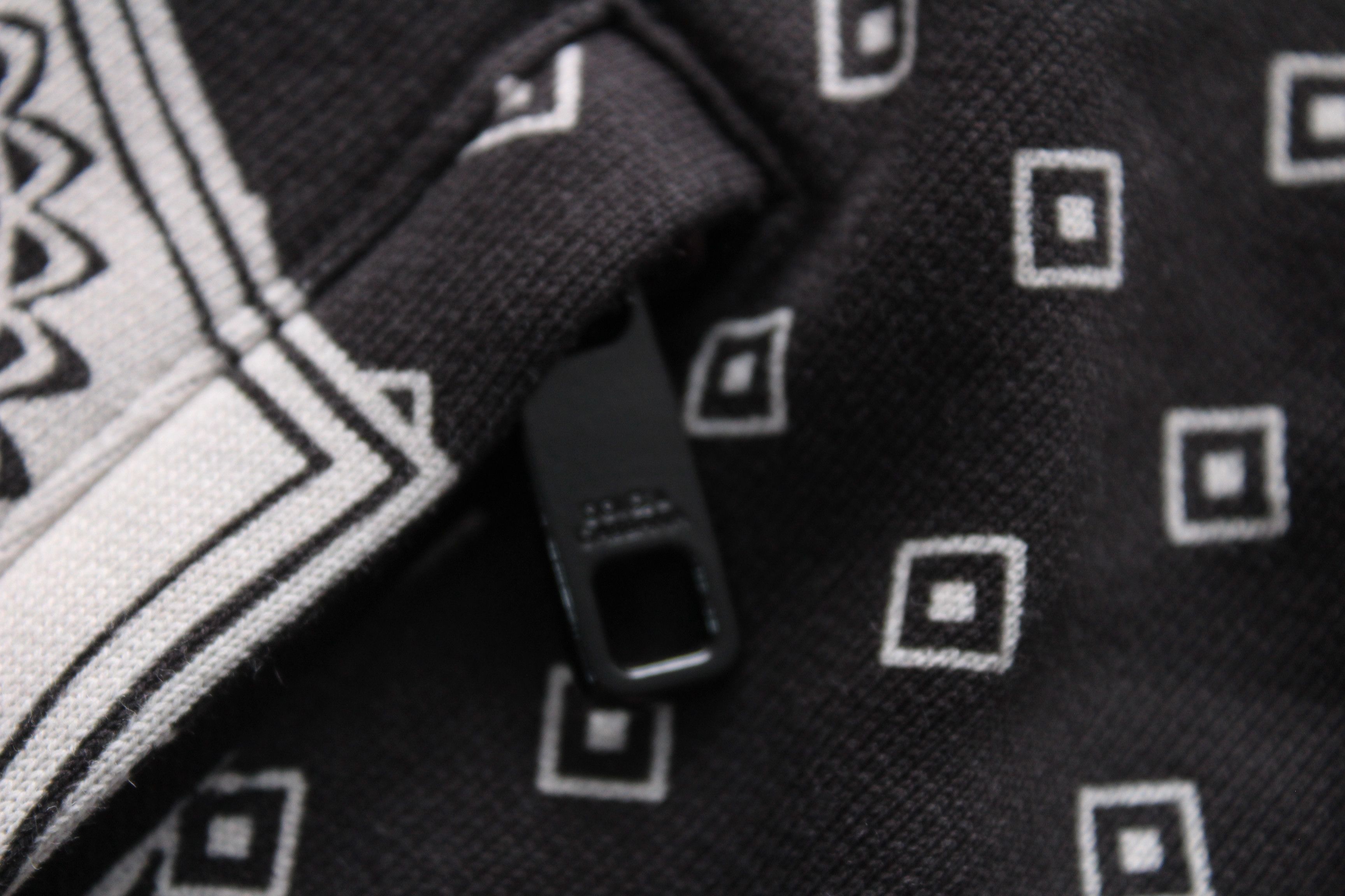 Dolce & Gabbana 1100$ Dolce Gabbana ZIP-UP HOODIE IN BANDANA PRINT Size 44 Size US S / EU 44-46 / 1 - 7 Thumbnail