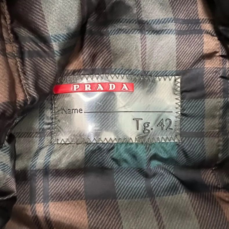 Prada Prada Triangle logo, hooded vest 2502-Nextarrow Size US XS / EU 42 / 0 - 5 Thumbnail