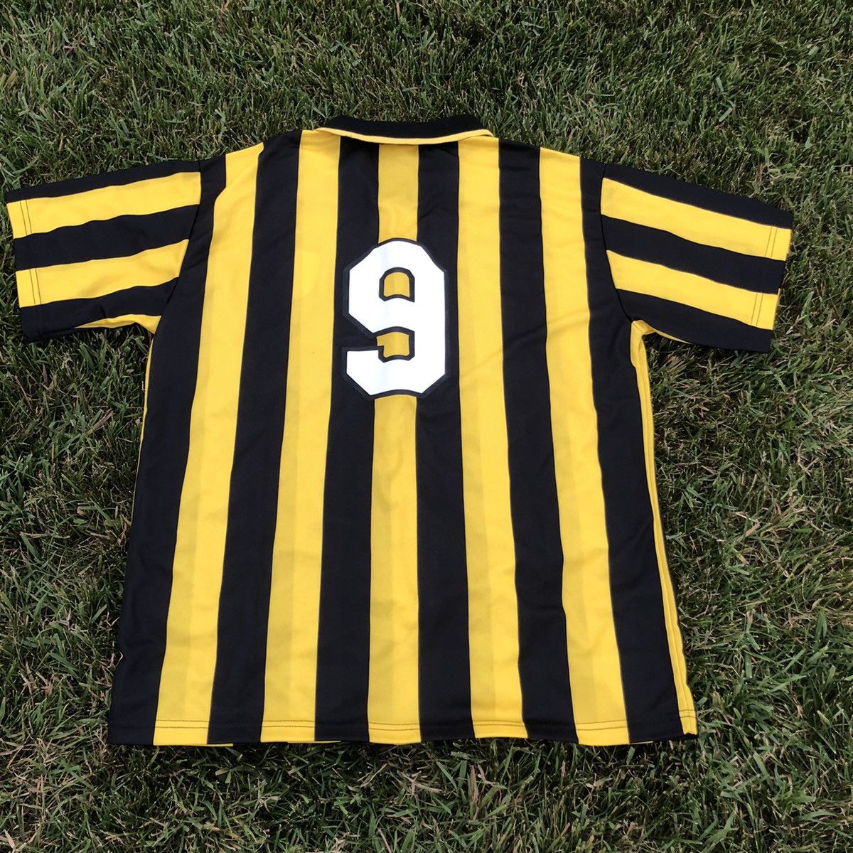 Umbro × Vintage Umbro vintage nayo #9 jersey Size US L / EU 52-54 / 3 - 6 Thumbnail
