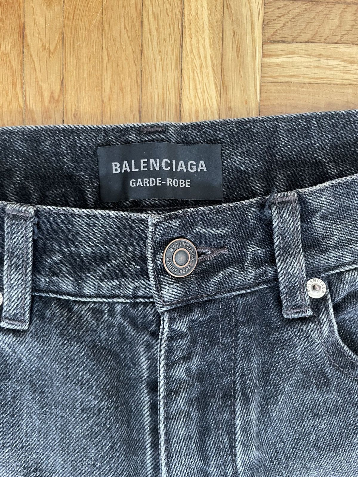 Balenciaga Balenciaga Flared Jeans Garde-Robe (29) Size US 29 - 4 Thumbnail